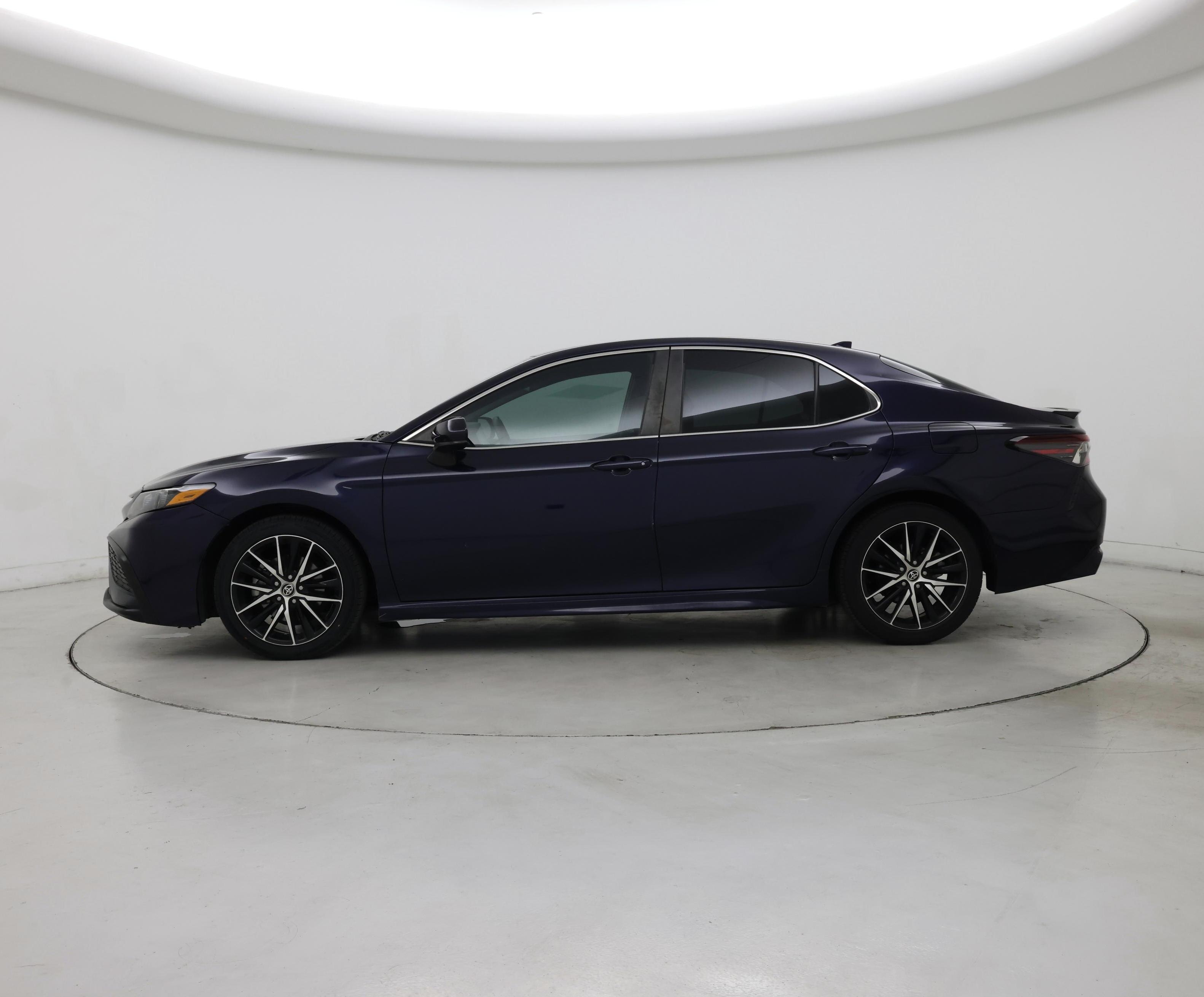 Thumbnail: 2021 Toyota Camry - 3