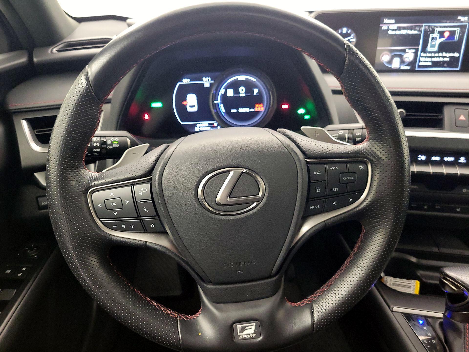 Thumbnail: 2019 Lexus UX - 10