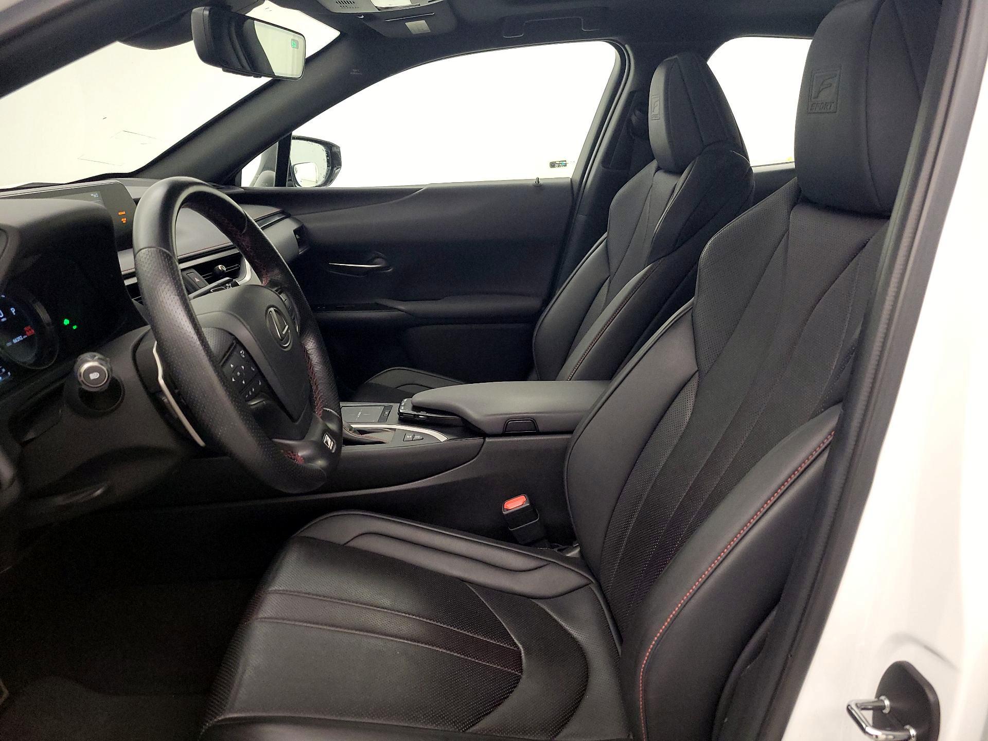 Thumbnail: 2019 Lexus UX - 11