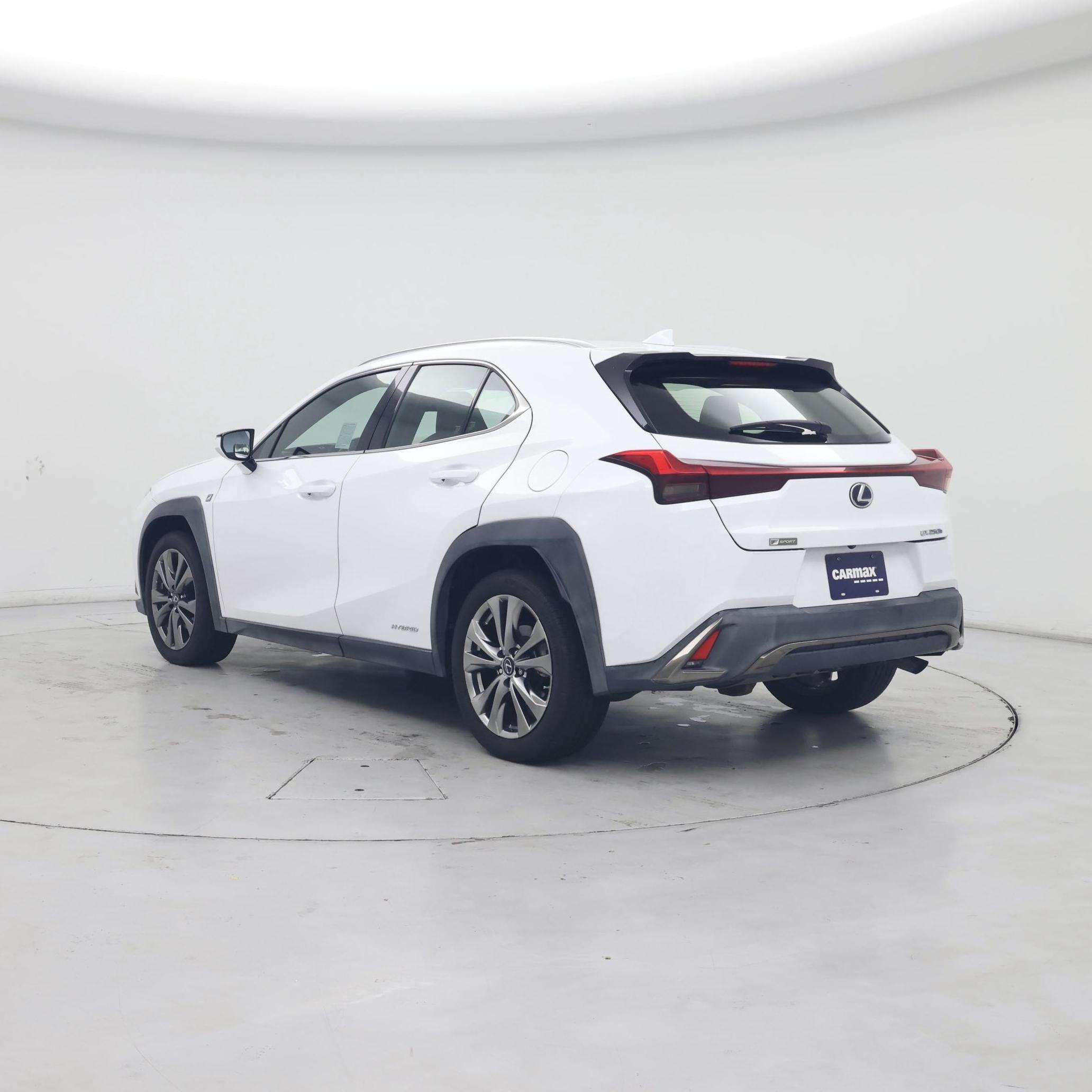 Thumbnail: 2019 Lexus UX - 2