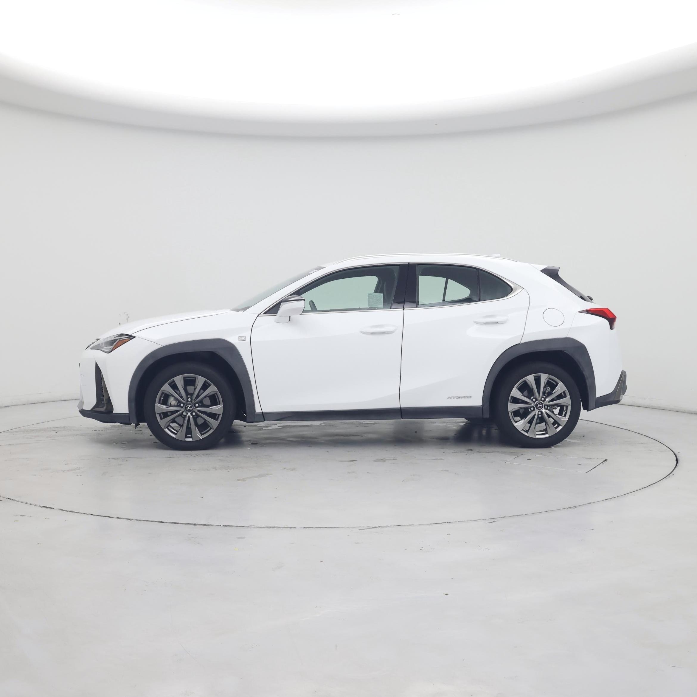 Thumbnail: 2019 Lexus UX - 3