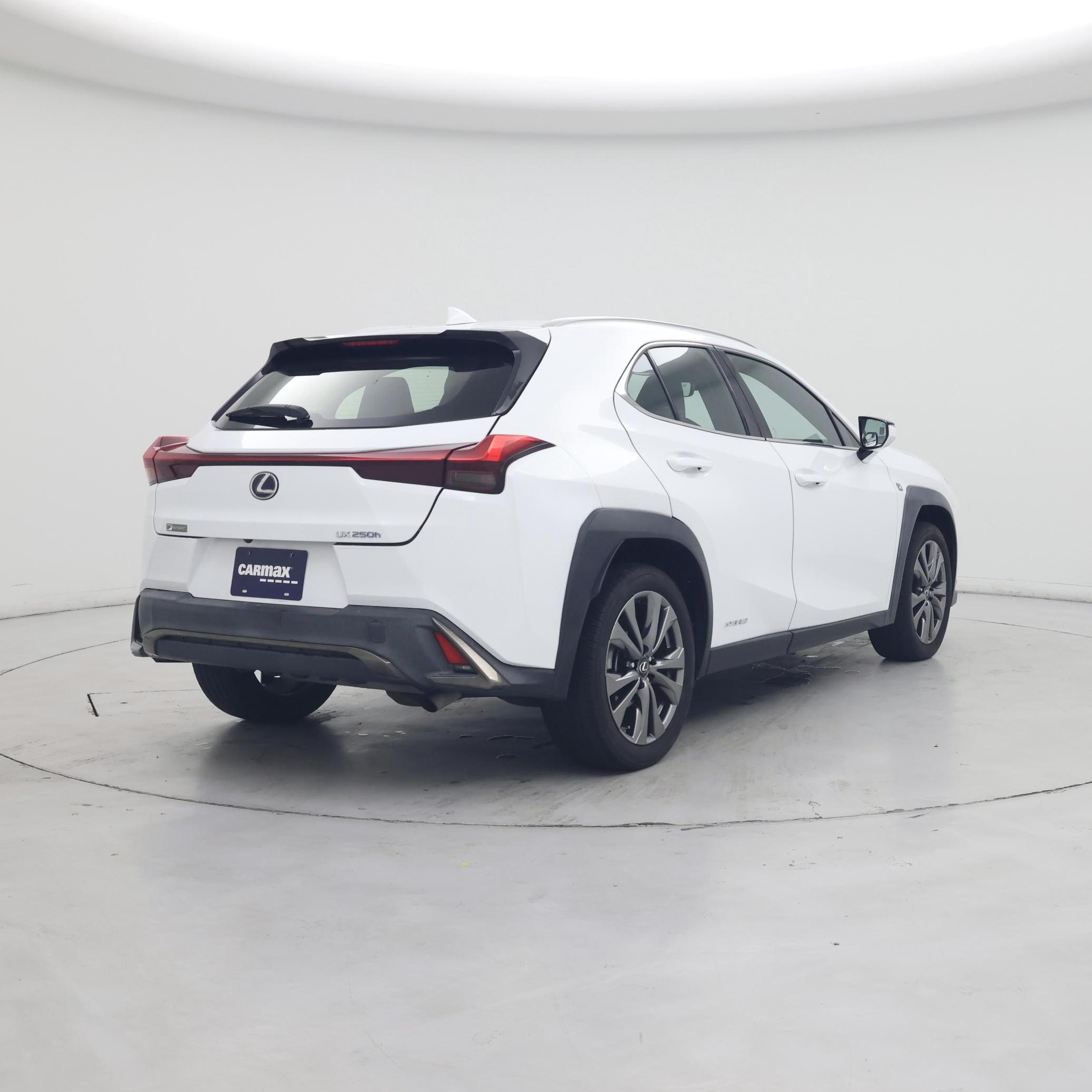 Thumbnail: 2019 Lexus UX - 8