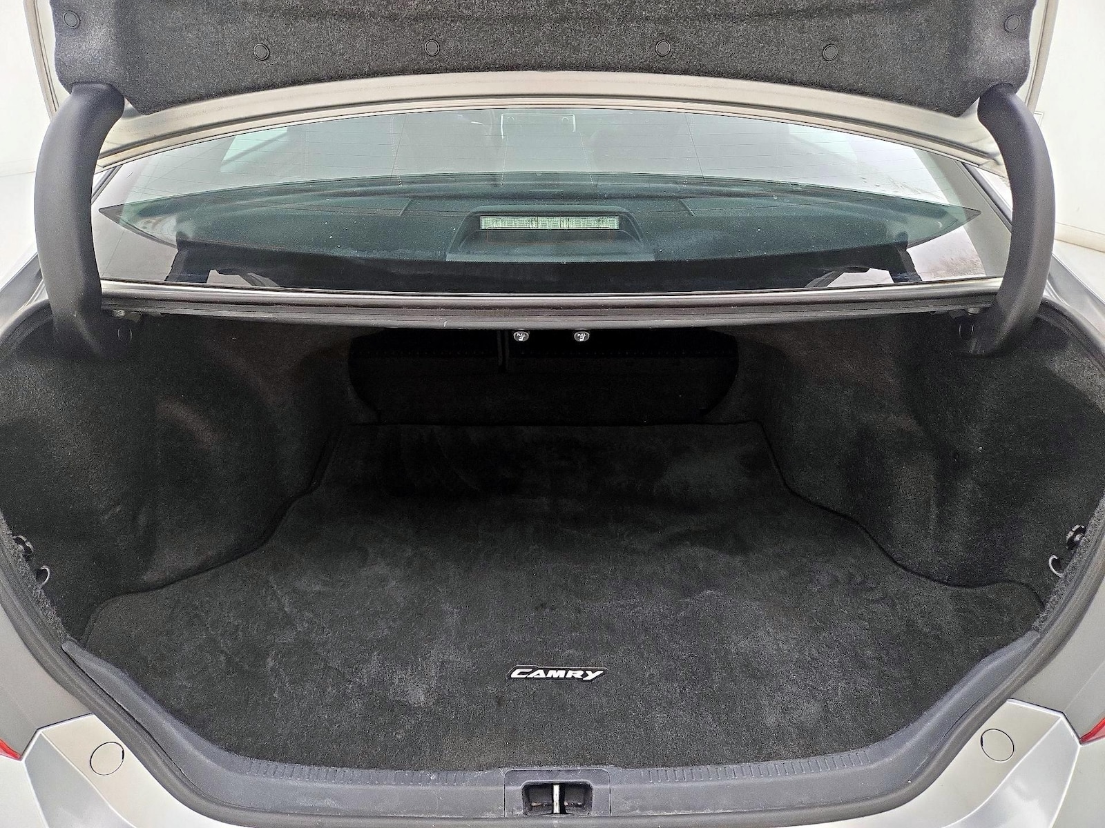 2015 Toyota Camry SE - Photo 21