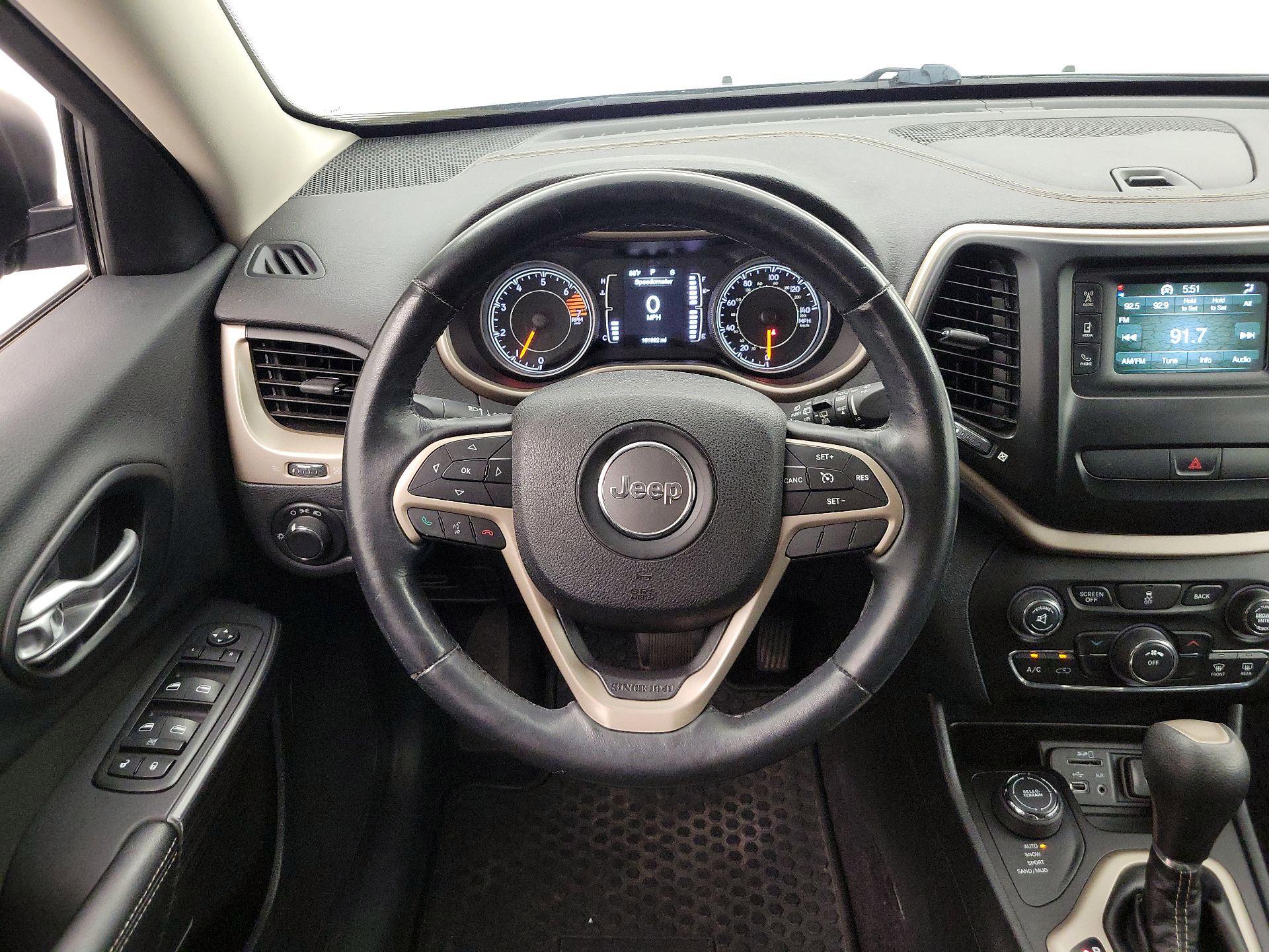 Thumbnail: 2016 Jeep Cherokee - 10
