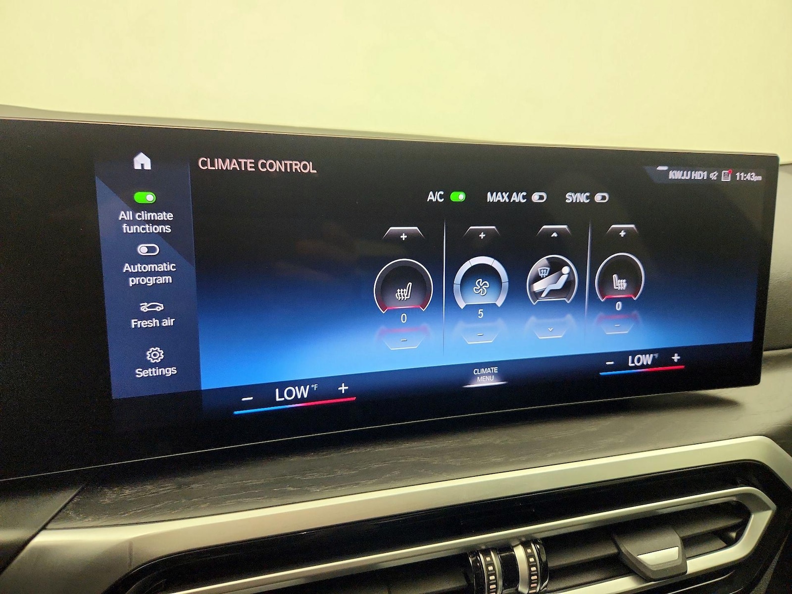 2023 BMW i4 35 - Photo 18