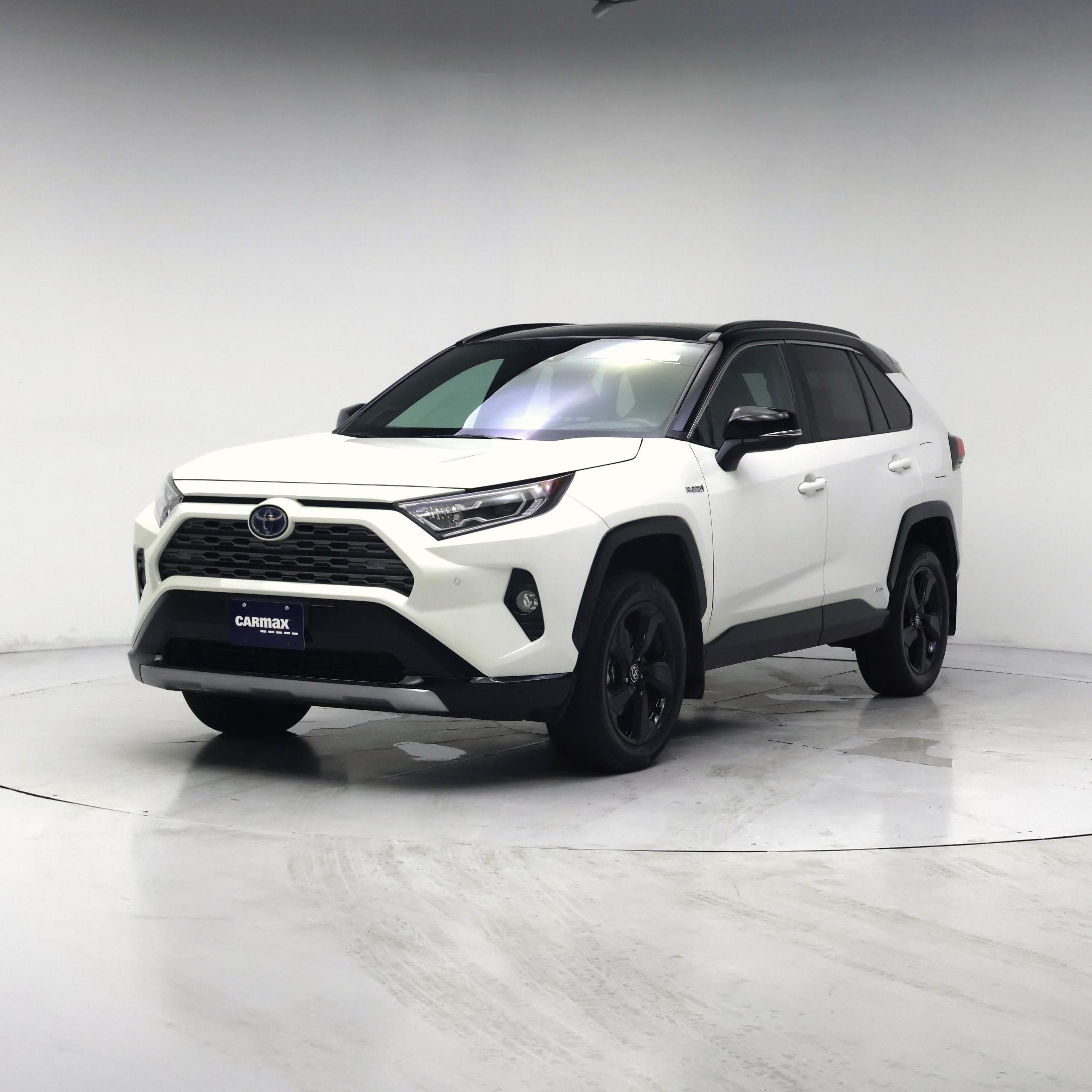 Thumbnail: 2021 Toyota RAV4 - 4