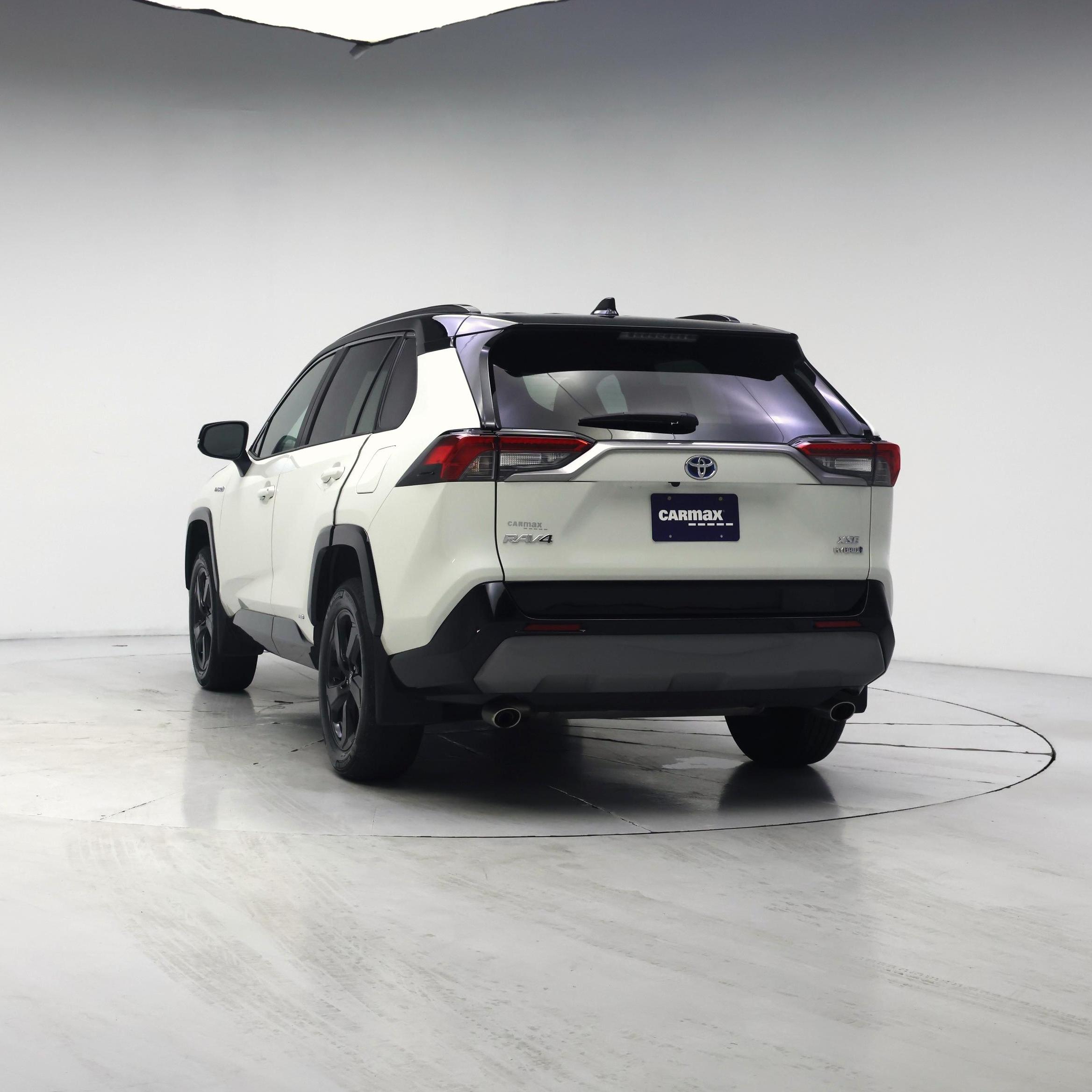 Thumbnail: 2021 Toyota RAV4 - 6