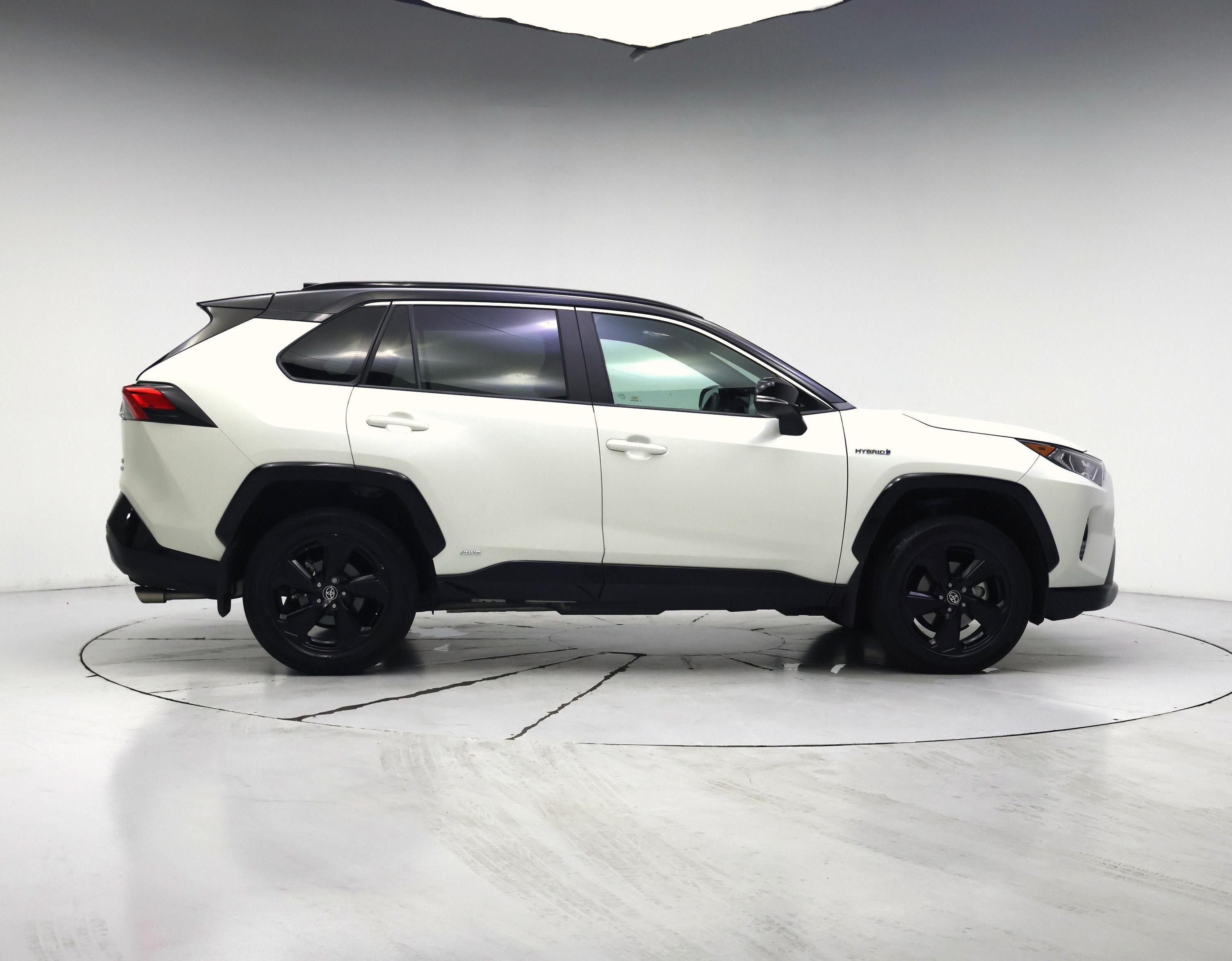 Thumbnail: 2021 Toyota RAV4 - 7