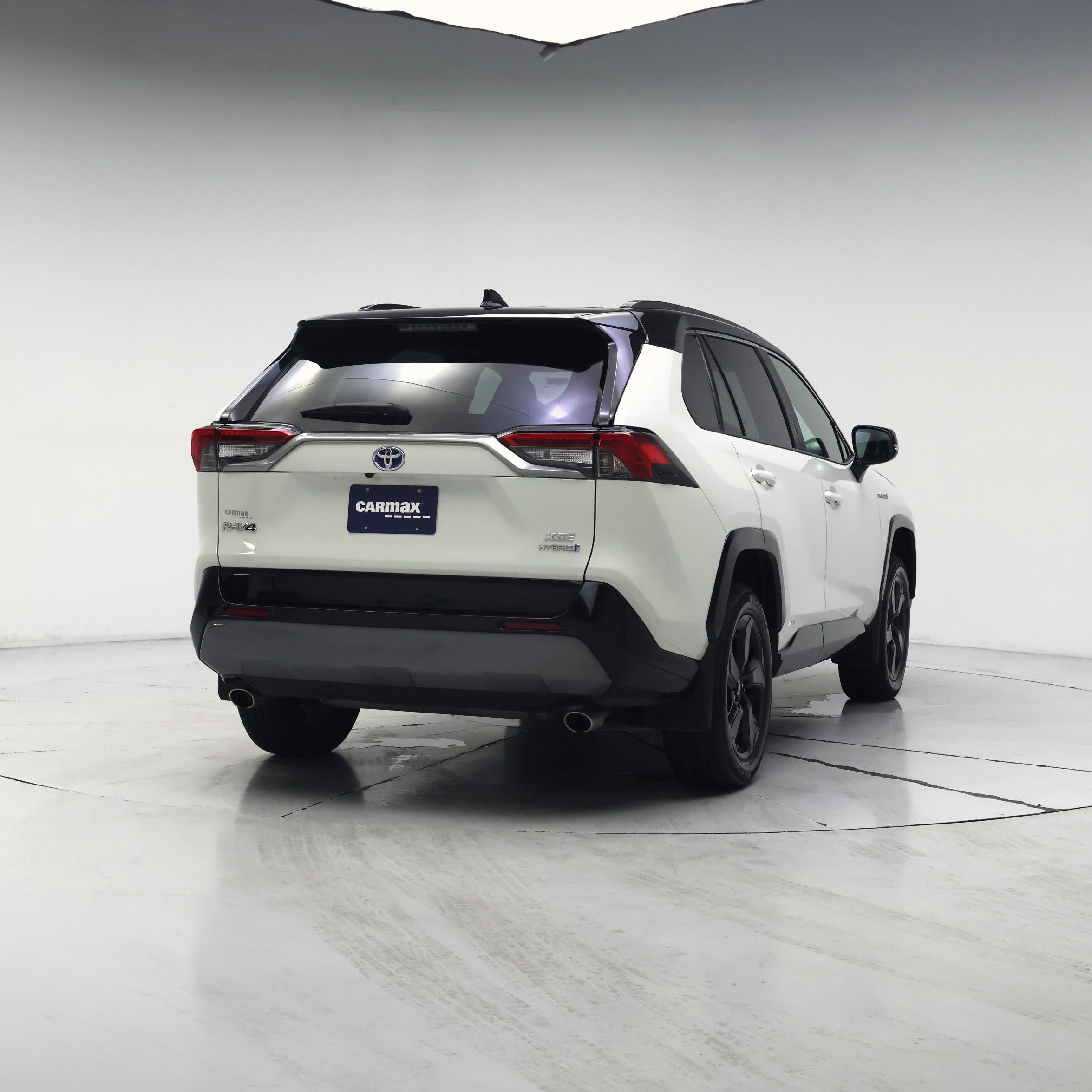 Thumbnail: 2021 Toyota RAV4 - 8