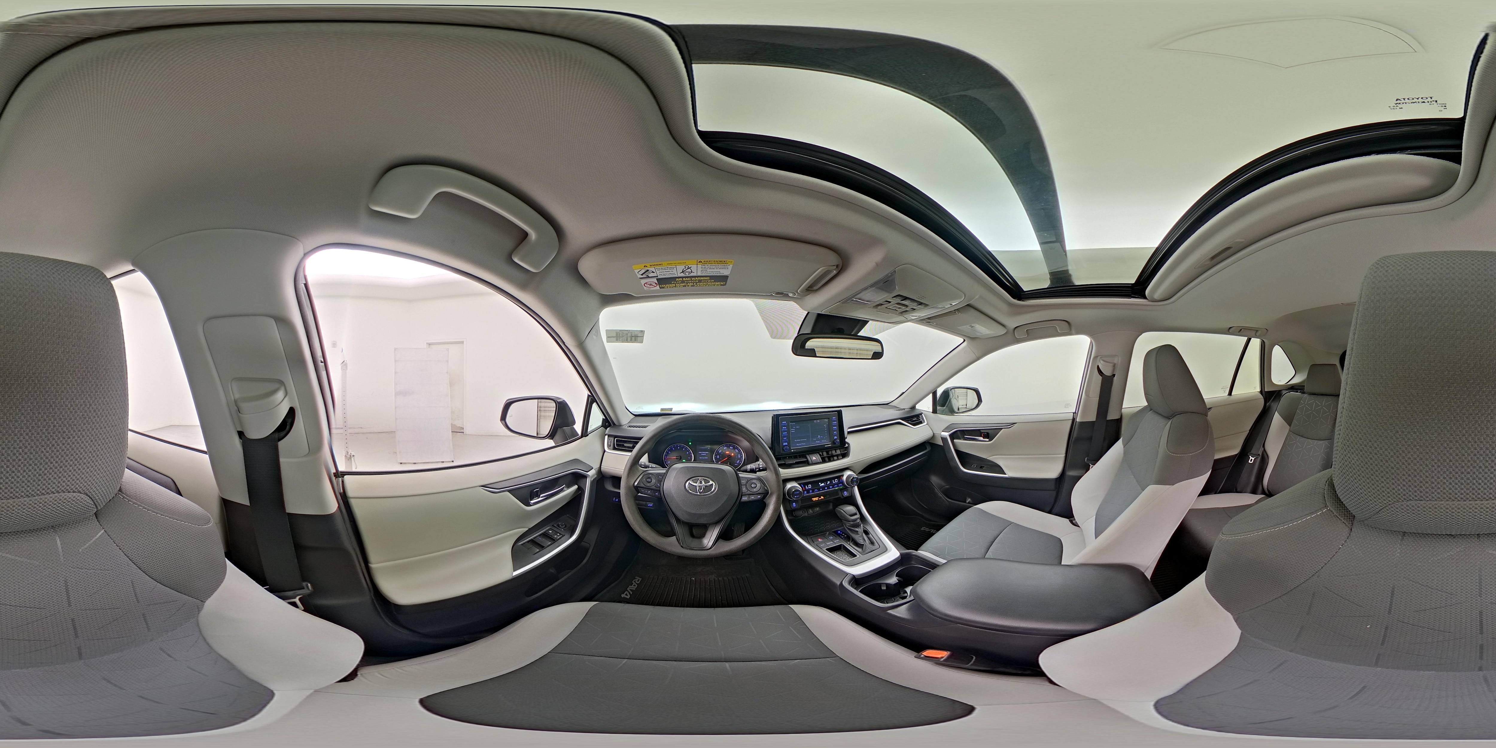 2020 Toyota RAV4 XLE - Photo 27