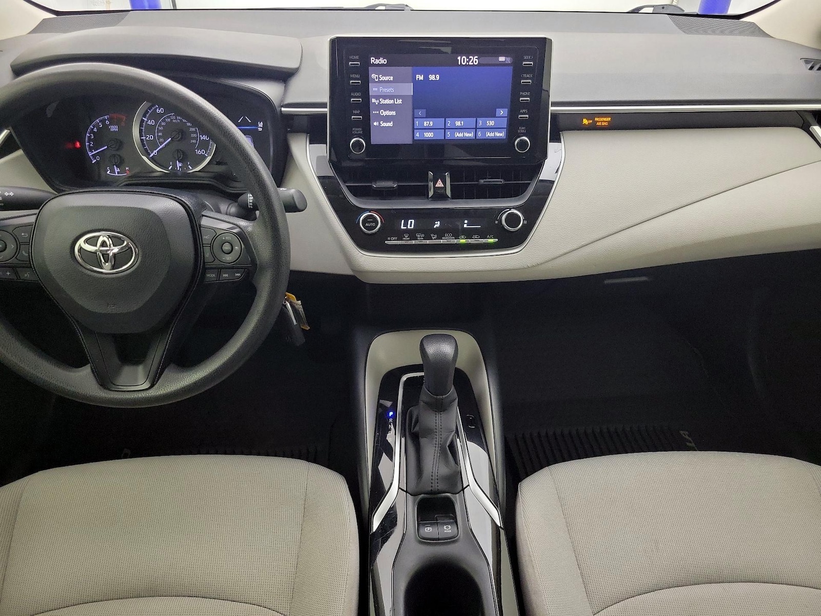 2020 Toyota Corolla LE - Photo 10
