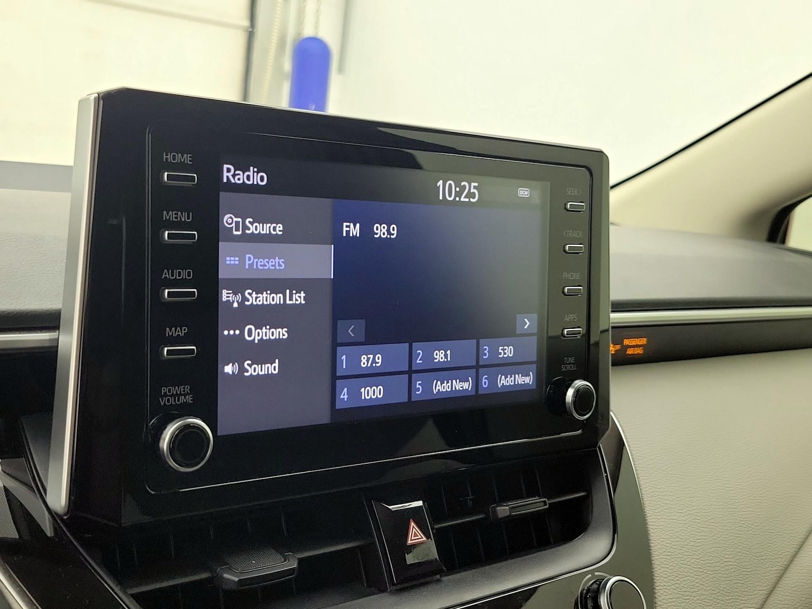 2020 Toyota Corolla LE - Photo 16