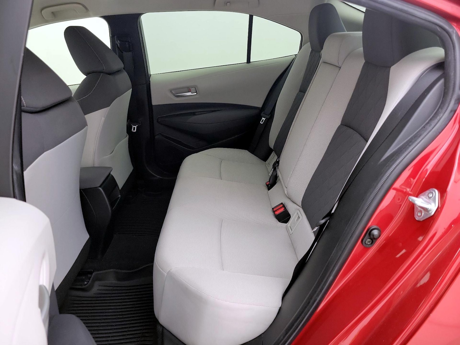 2020 Toyota Corolla LE - Photo 20
