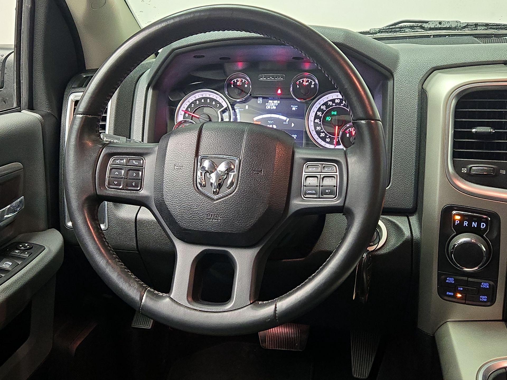 Thumbnail: 2019 RAM 1500 Classic - 10