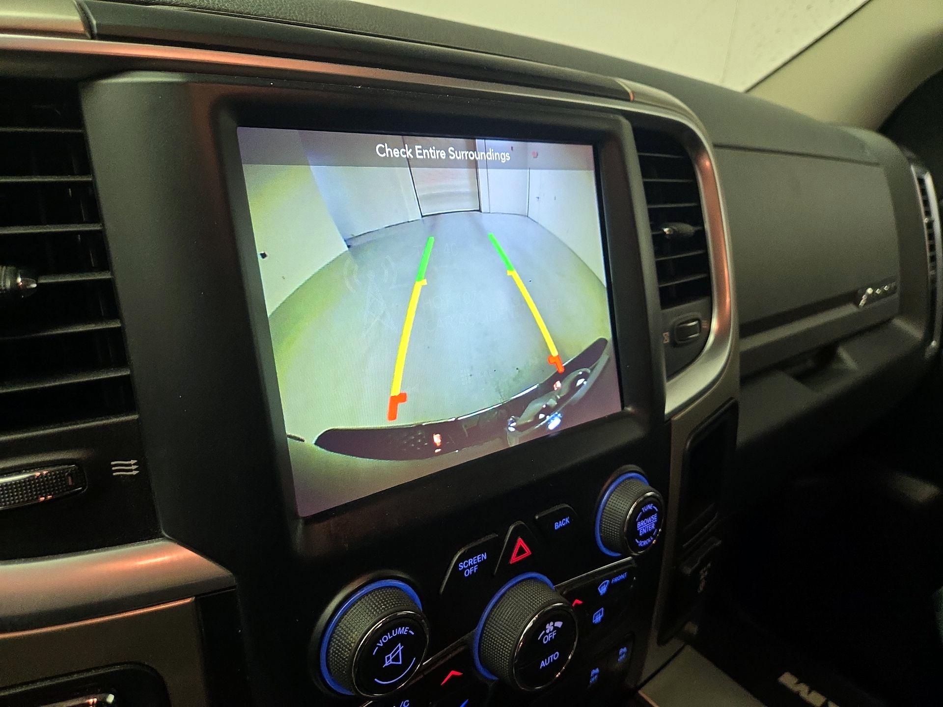 Thumbnail: 2019 RAM 1500 Classic - 14