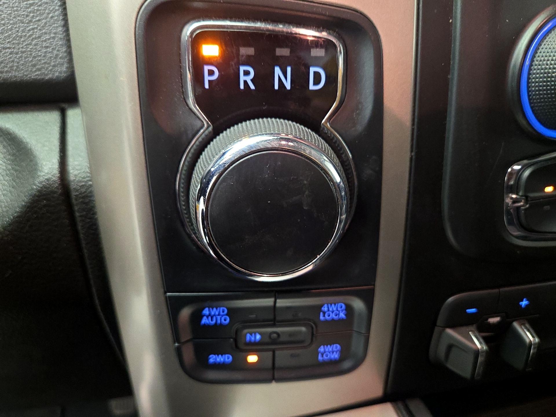 Thumbnail: 2019 RAM 1500 Classic - 17