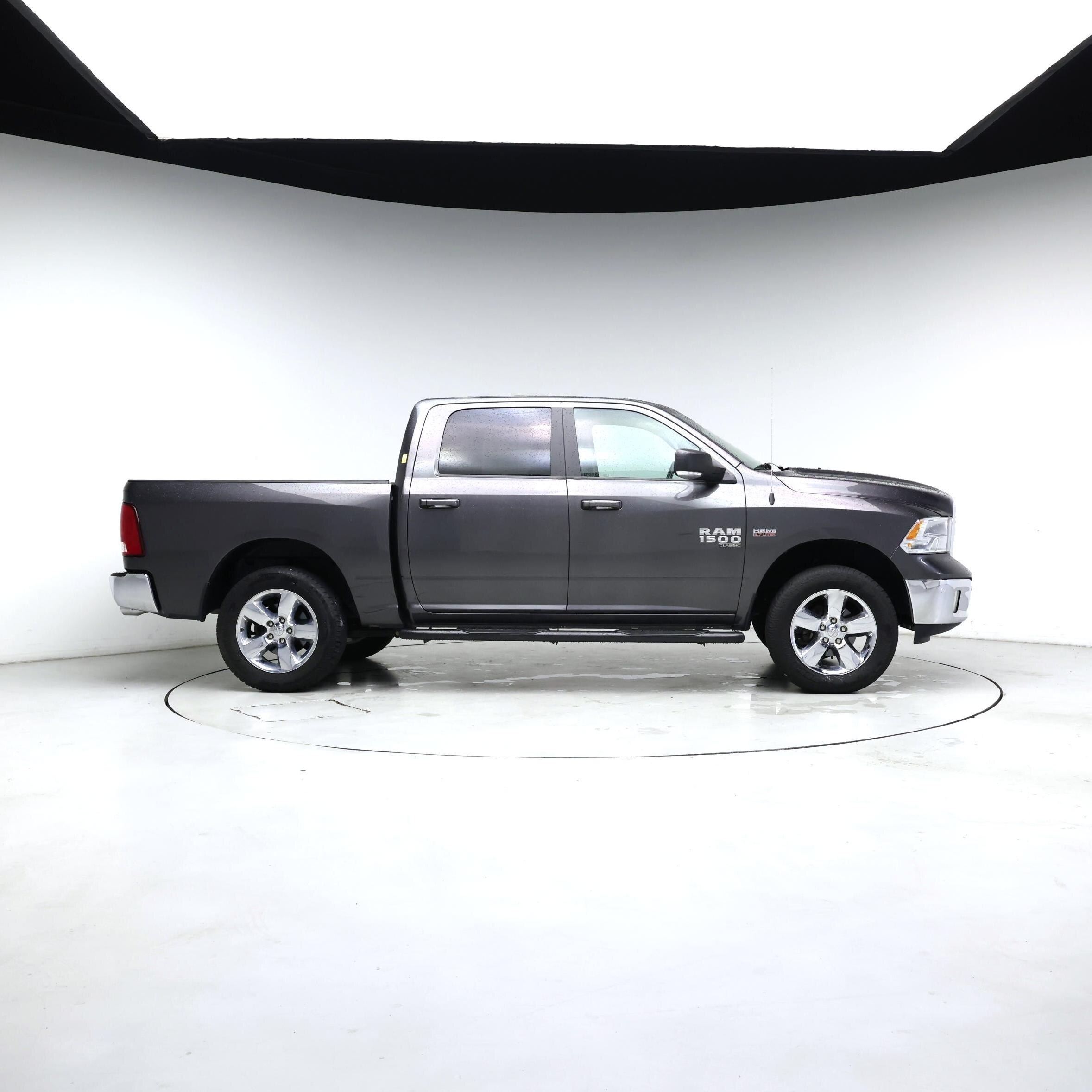 Thumbnail: 2019 RAM 1500 Classic - 7