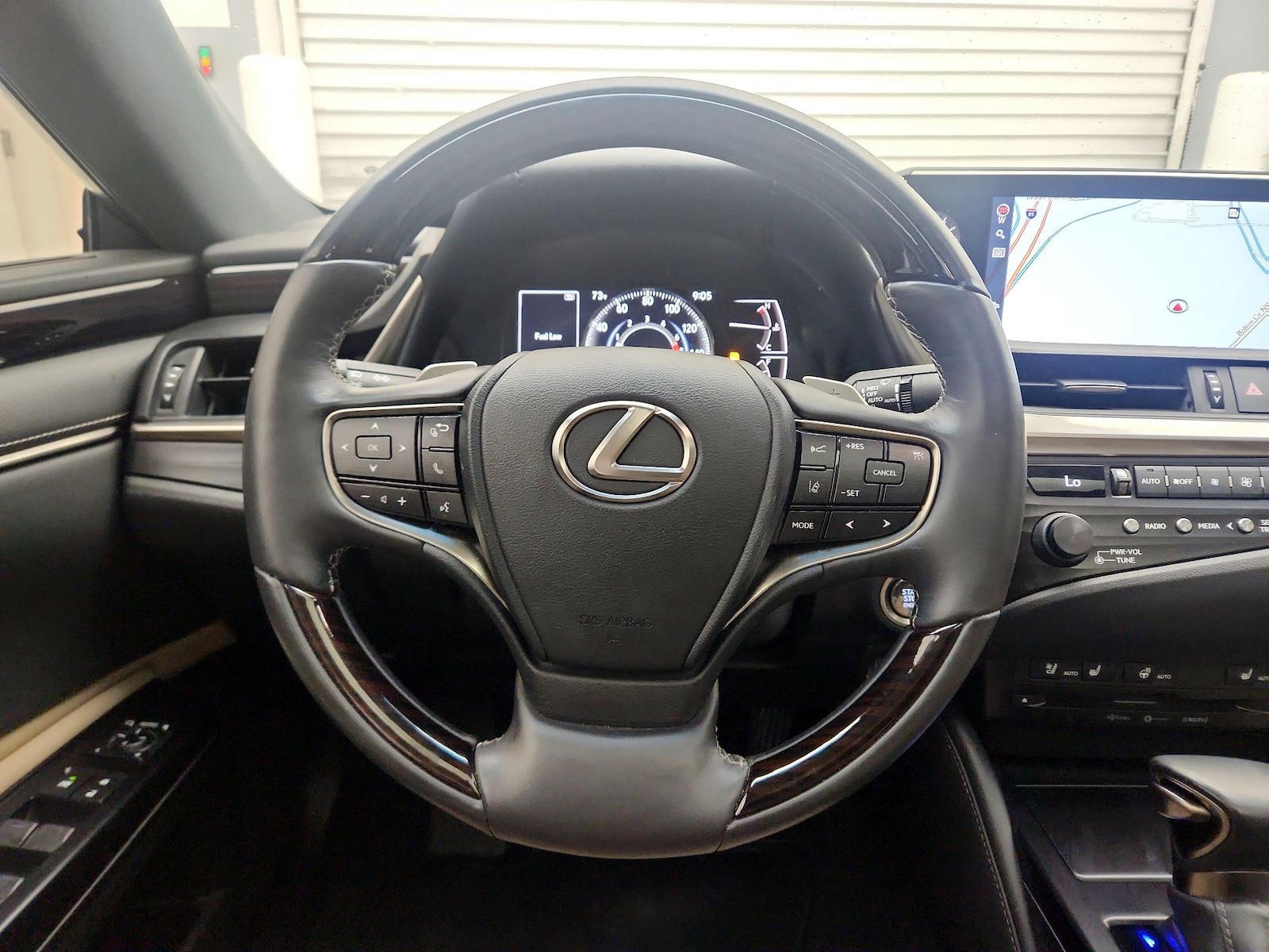 2020 Lexus ES 350 - Photo 11