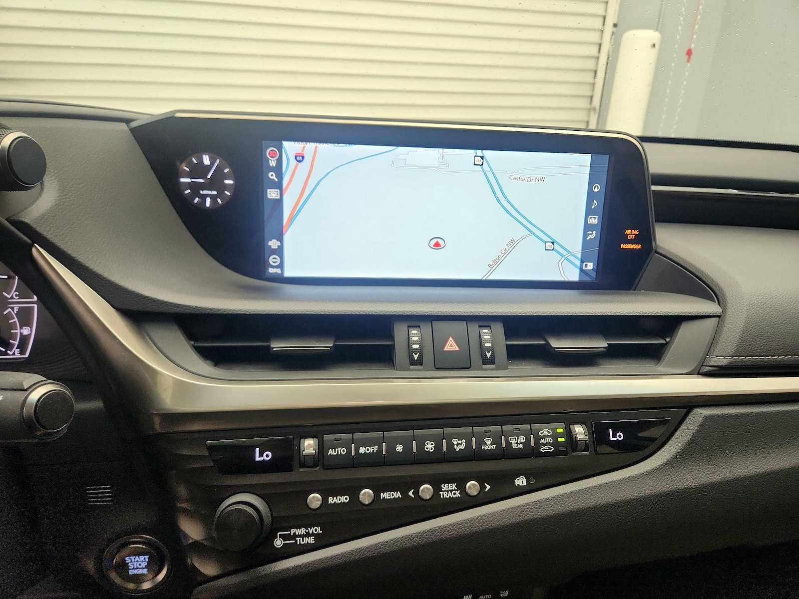2020 Lexus ES 350 - Photo 15