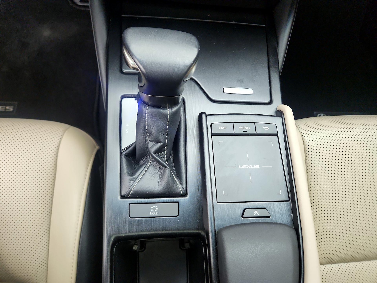 2020 Lexus ES 350 - Photo 19