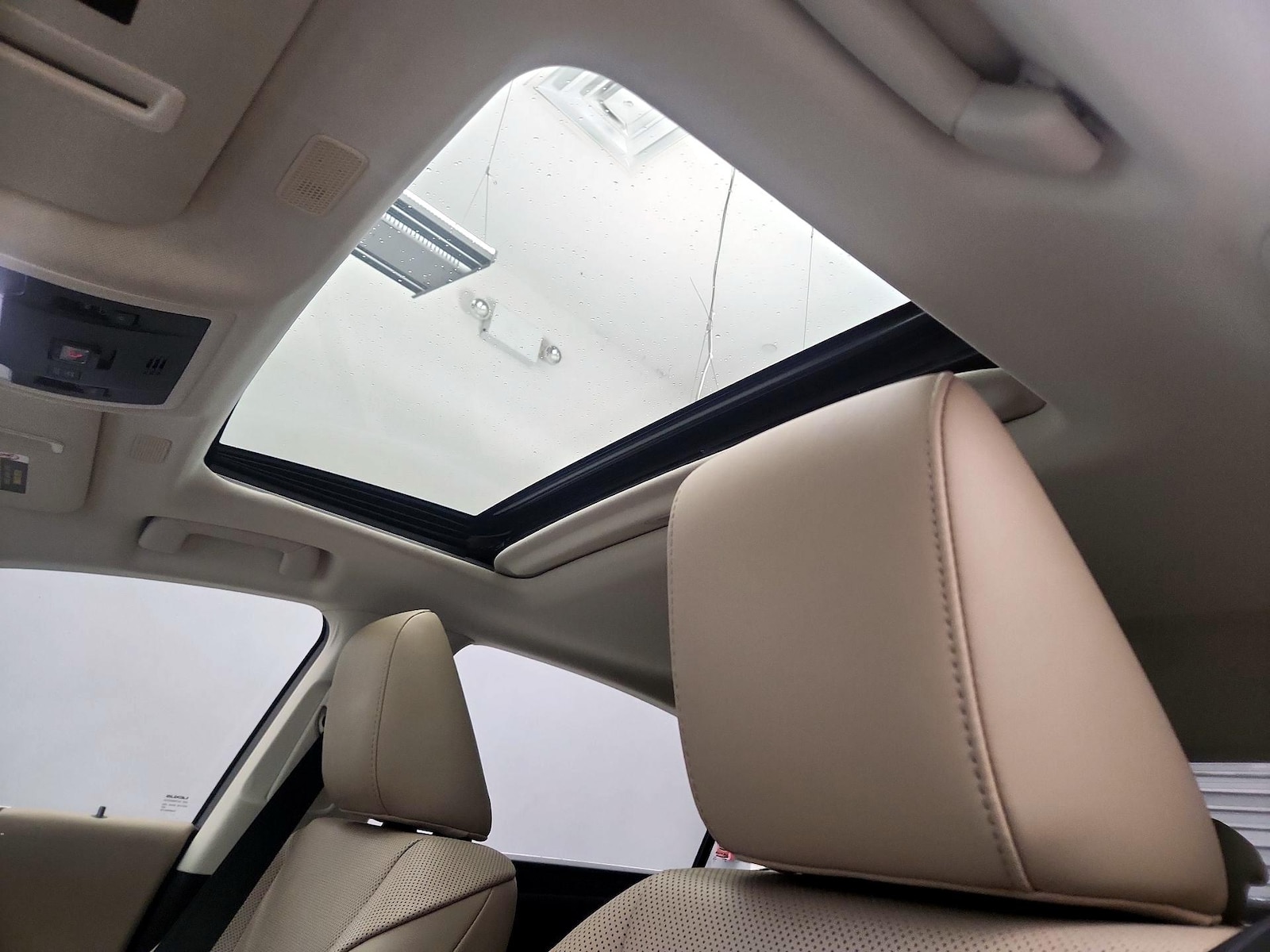 2020 Lexus ES 350 - Photo 21