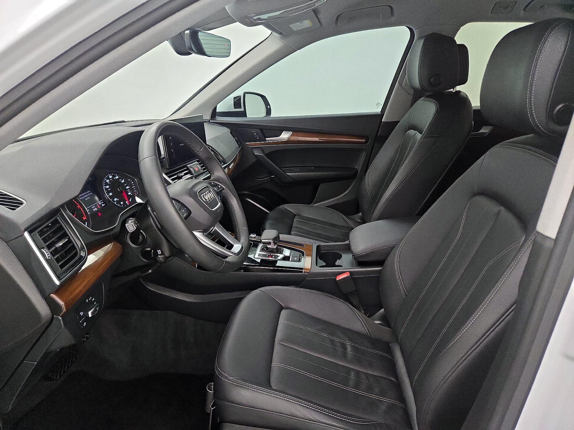 Thumbnail: 2024 Audi Q5 - 11