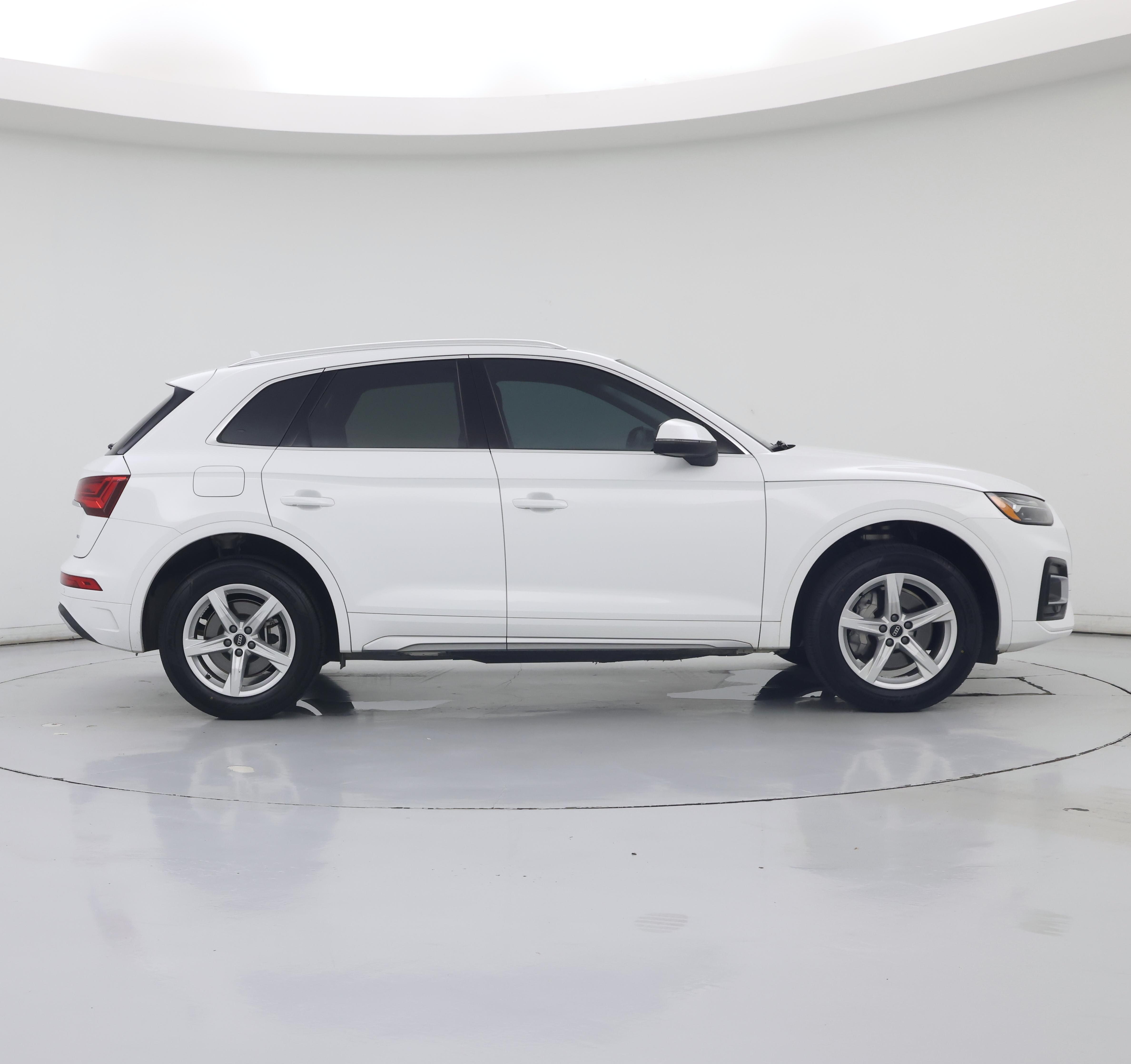 Thumbnail: 2024 Audi Q5 - 7