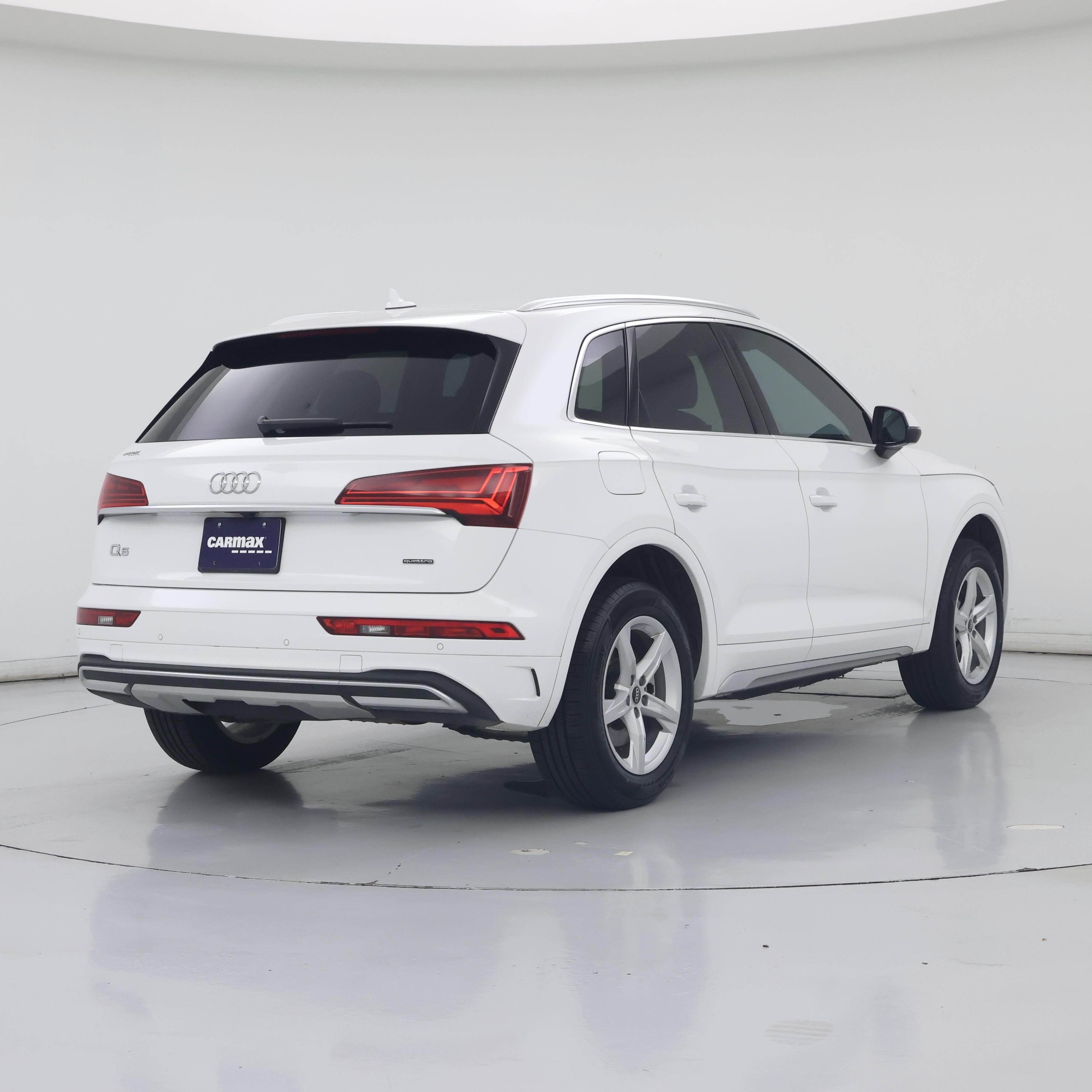 Thumbnail: 2024 Audi Q5 - 8