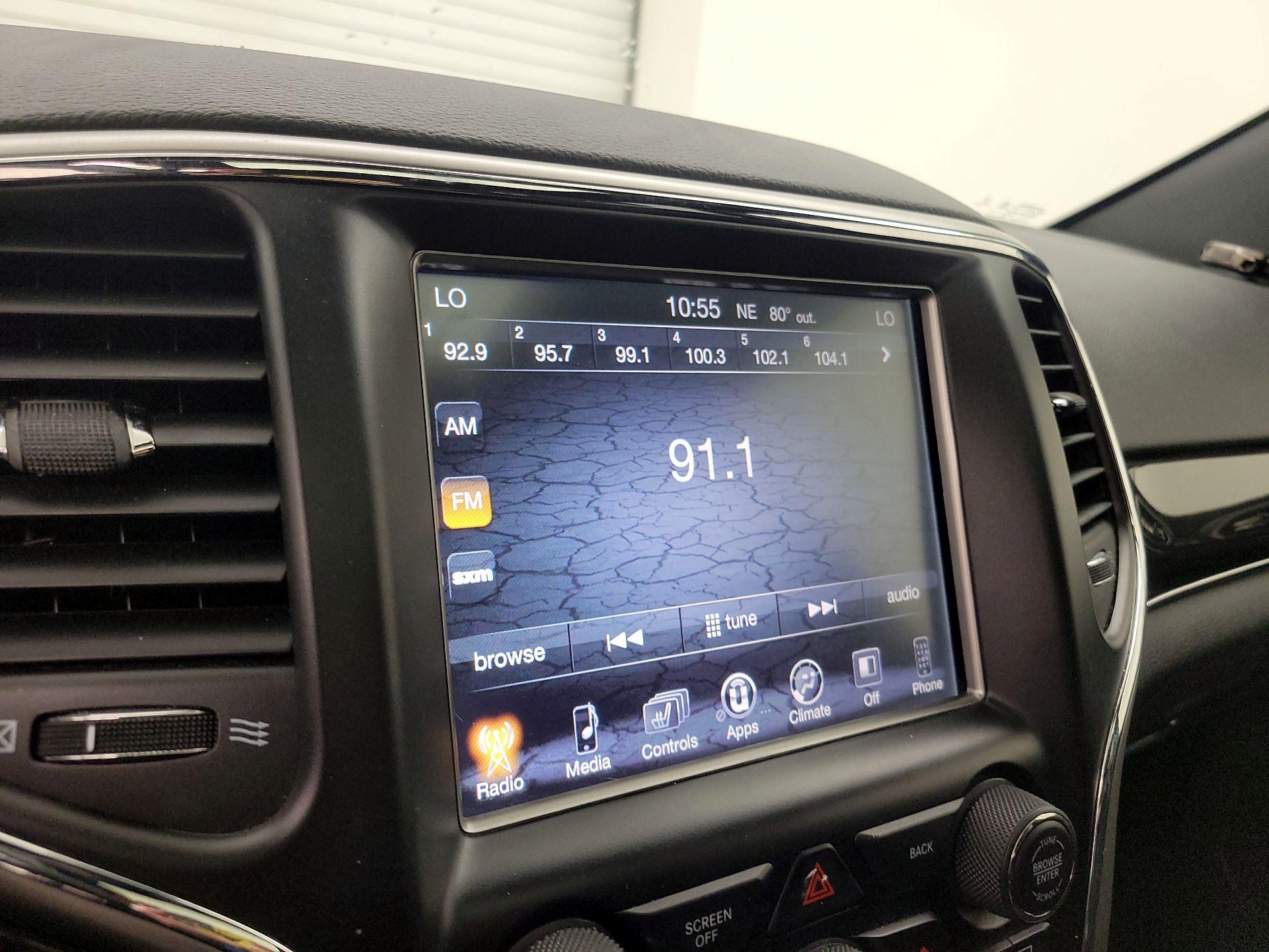 Thumbnail: 2017 Jeep Grand Cherokee - 15