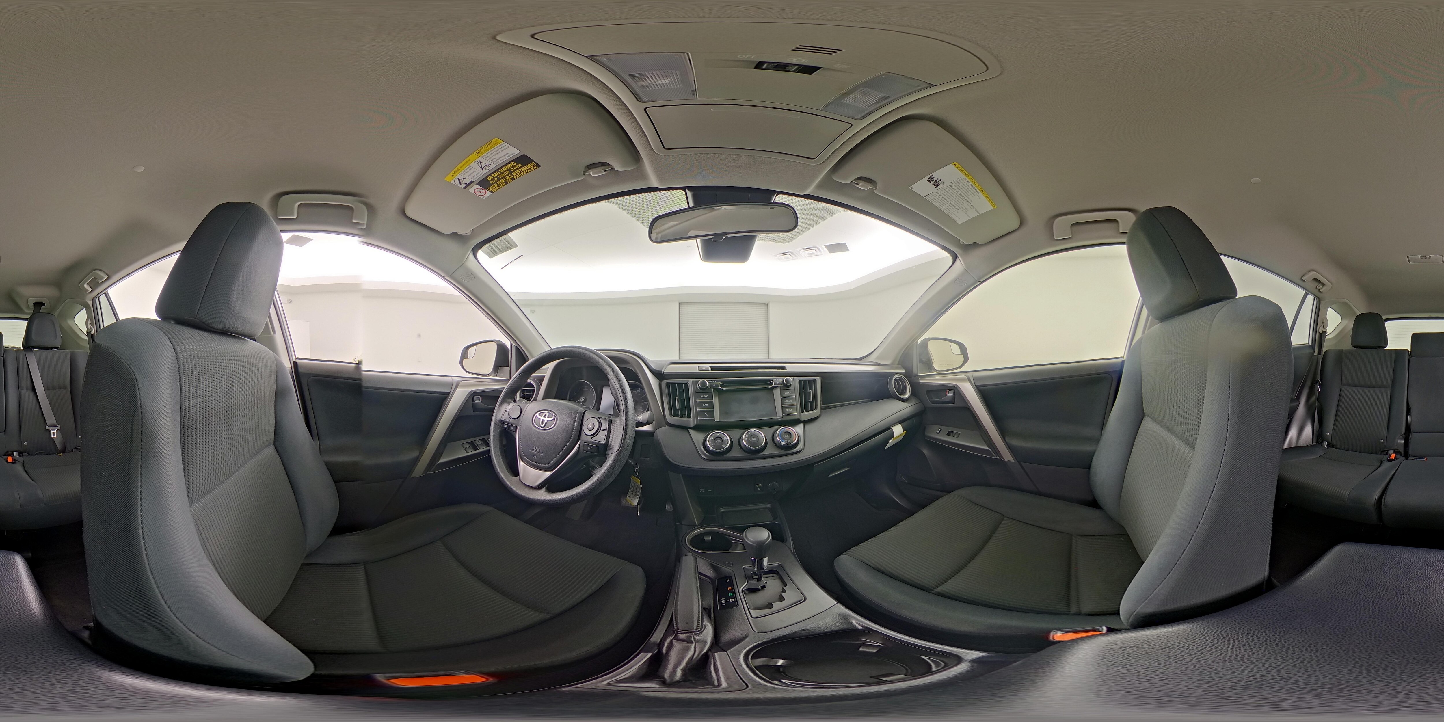 2018 Toyota RAV4 LE - Photo 24