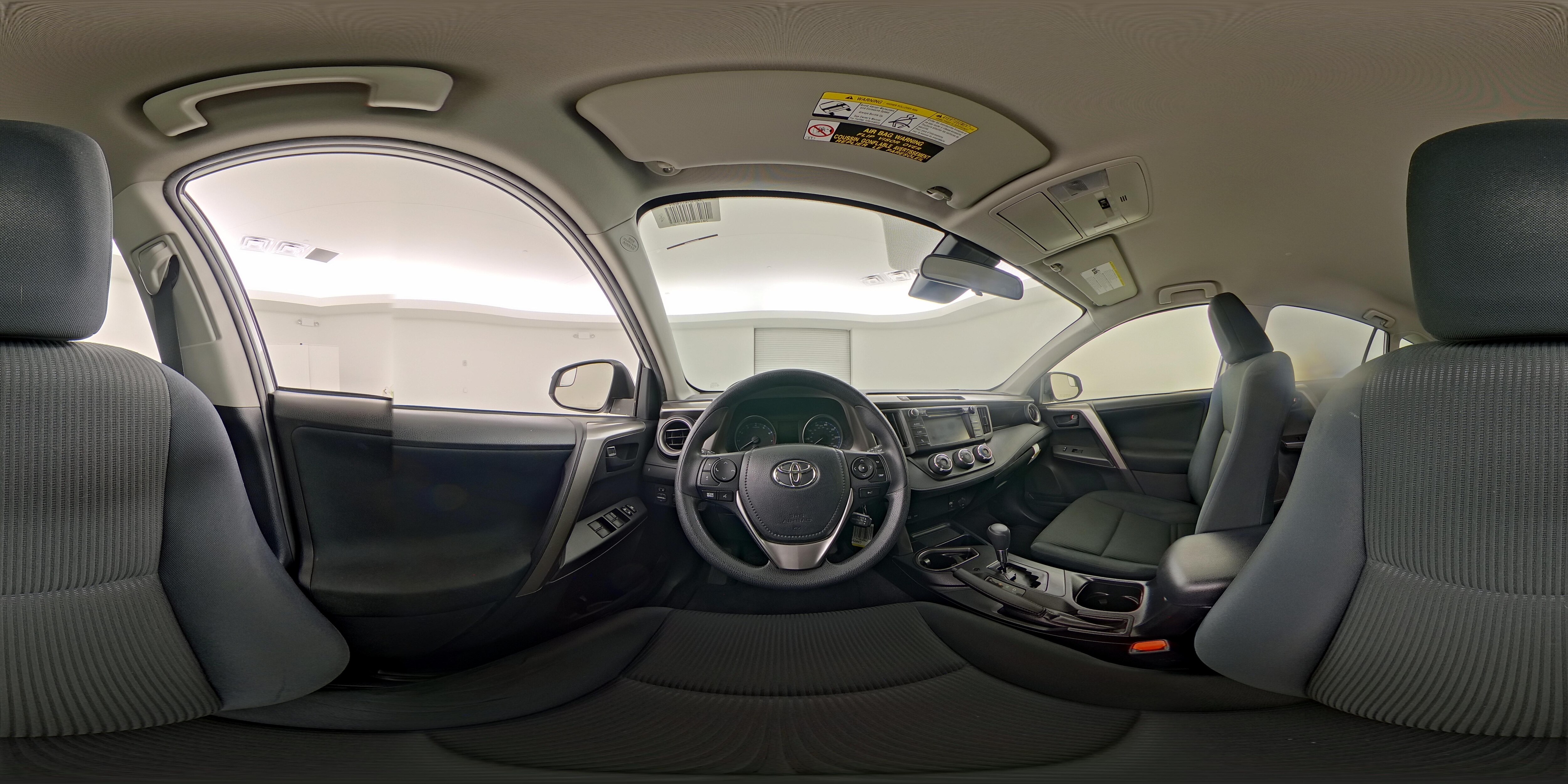 2018 Toyota RAV4 LE - Photo 26