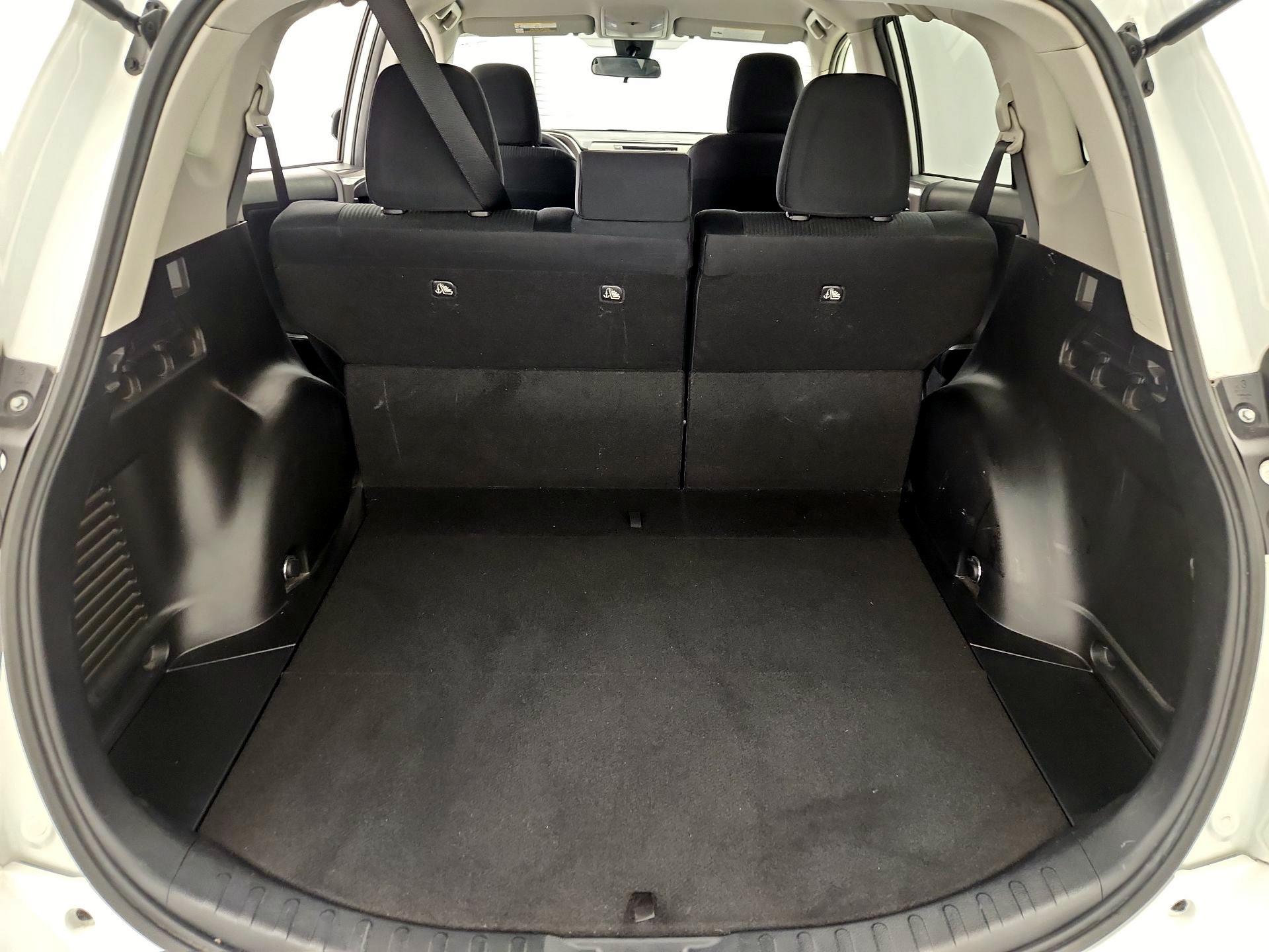 Thumbnail: 2018 Toyota RAV4 - 20