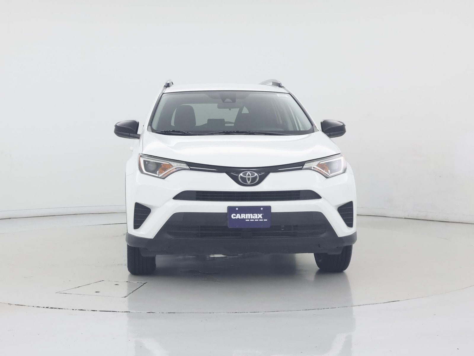 2018 Toyota RAV4 LE - Photo 6