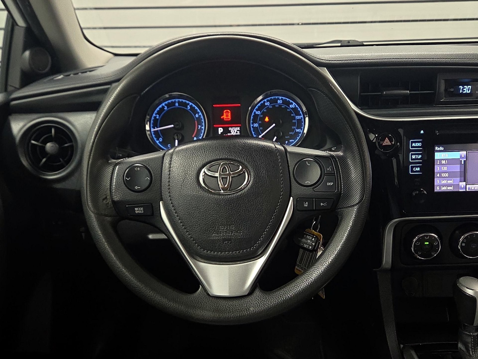2017 Toyota Corolla L - Photo 11