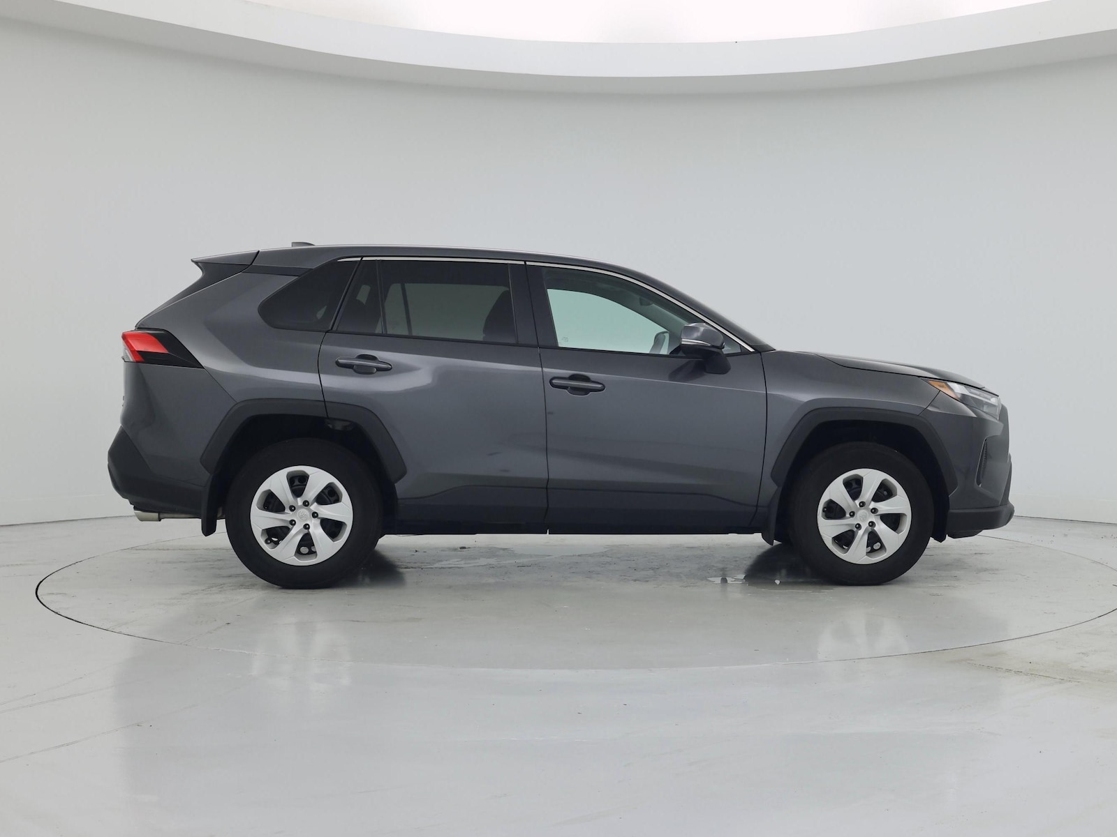 2023 Toyota RAV4 LE - Photo 8