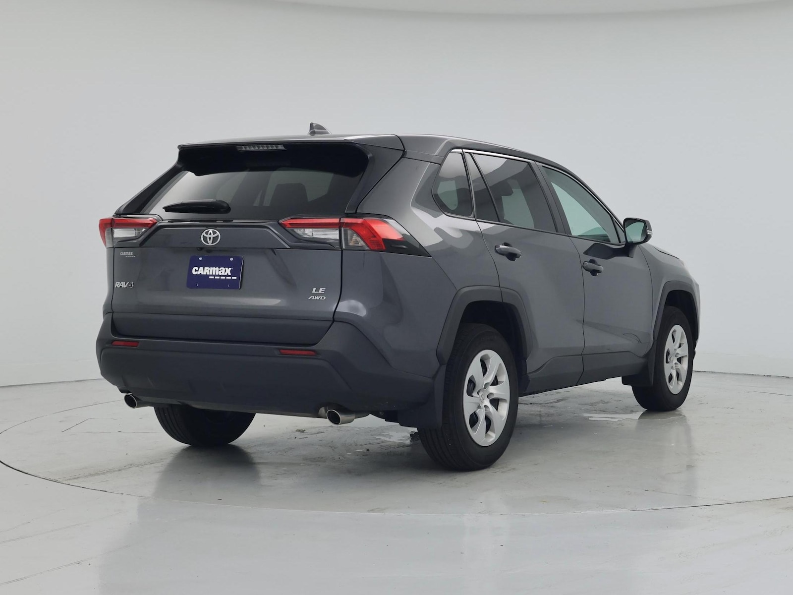 2023 Toyota RAV4 LE - Photo 9