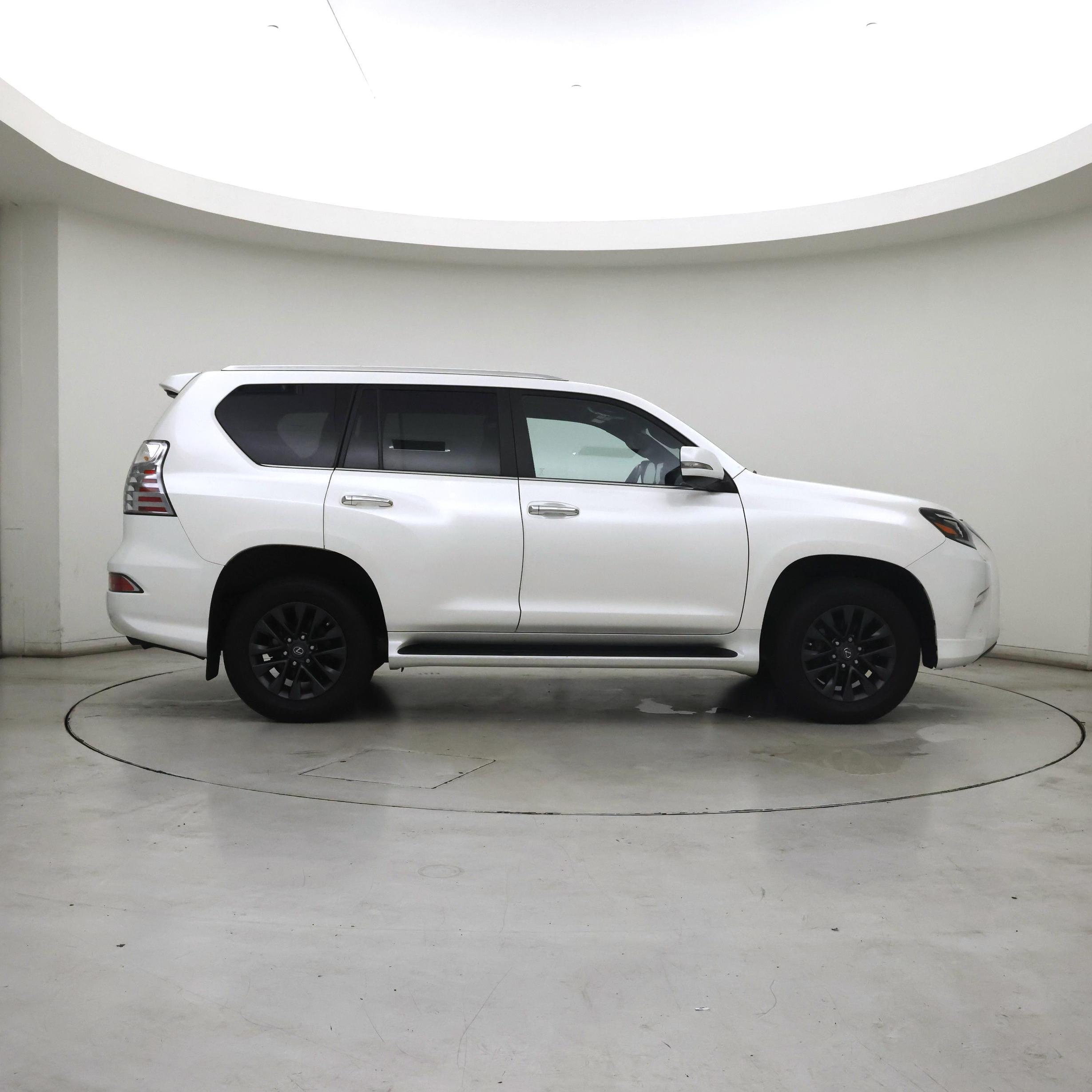 Thumbnail: 2023 Lexus GX - 7