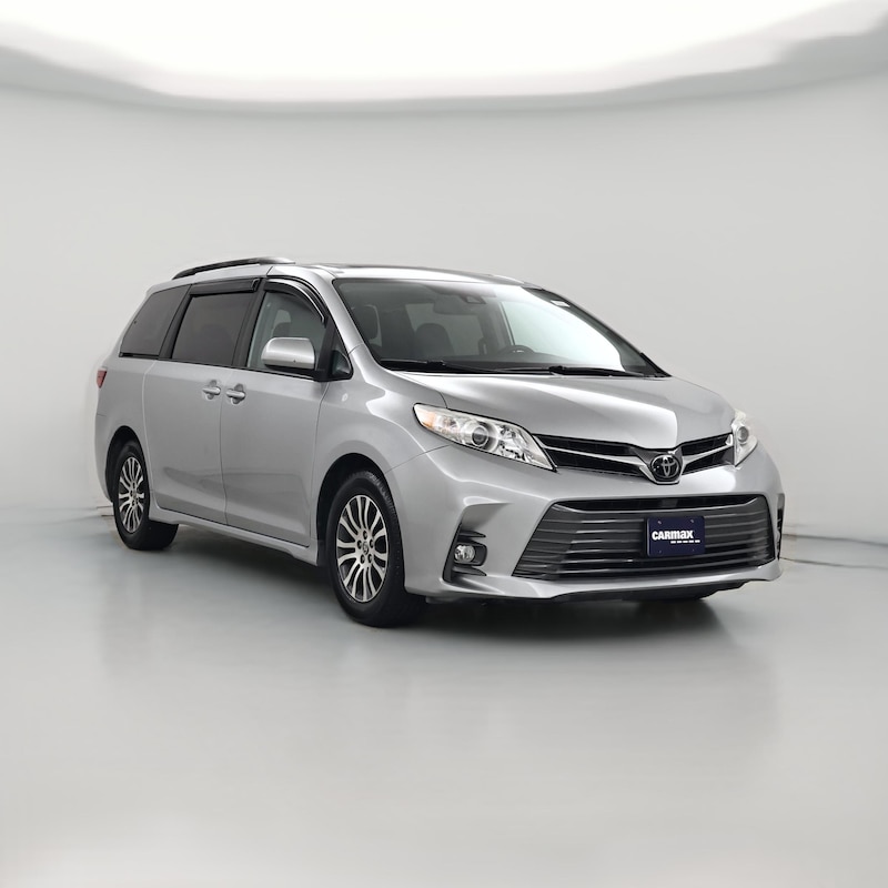 2020 Toyota Sienna XLE