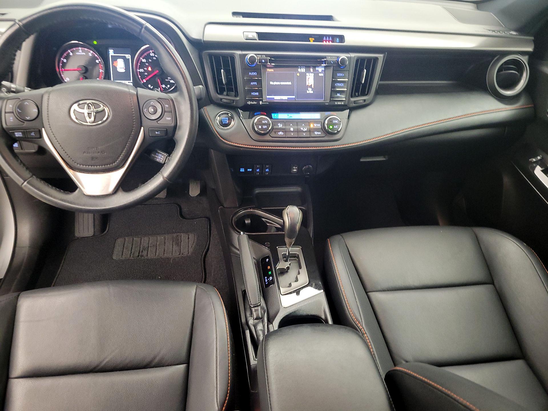 Thumbnail: 2018 Toyota RAV4 - 9