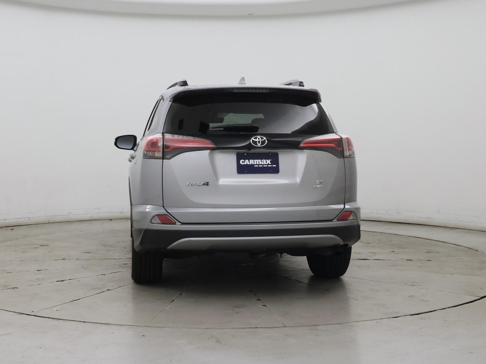 2018 Toyota RAV4 SE - Photo 7