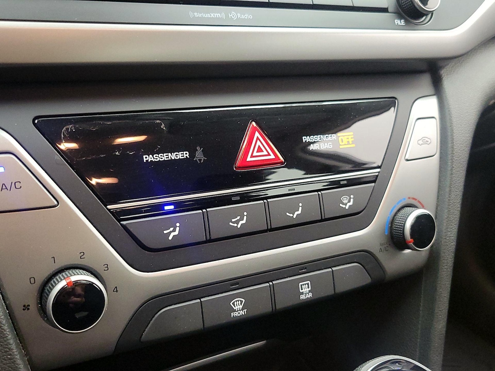 2018 Hyundai Elantra SEL - Photo 17