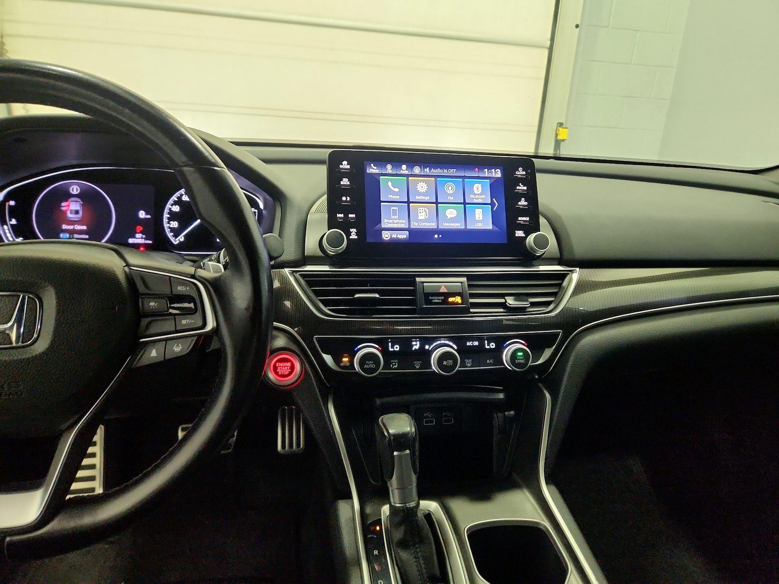 Apple CarPlay® & Android Auto™