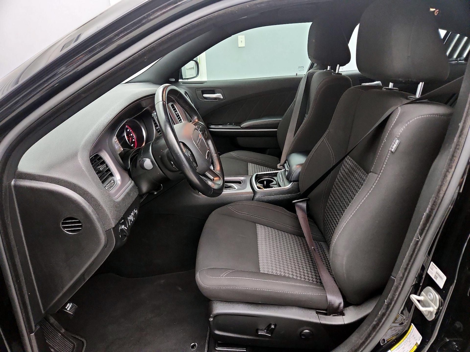 Power Seat(s) & Side Airbags