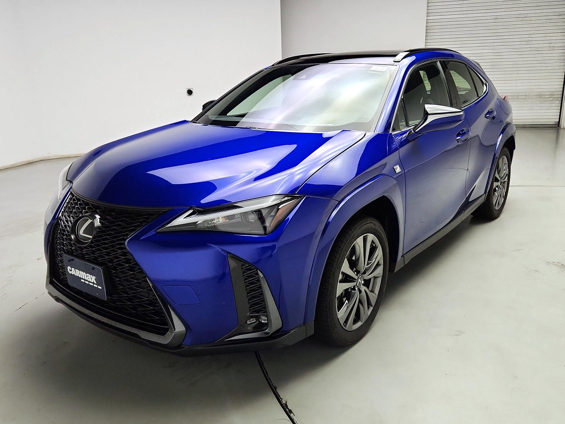 Thumbnail: 2023 Lexus UX - 3