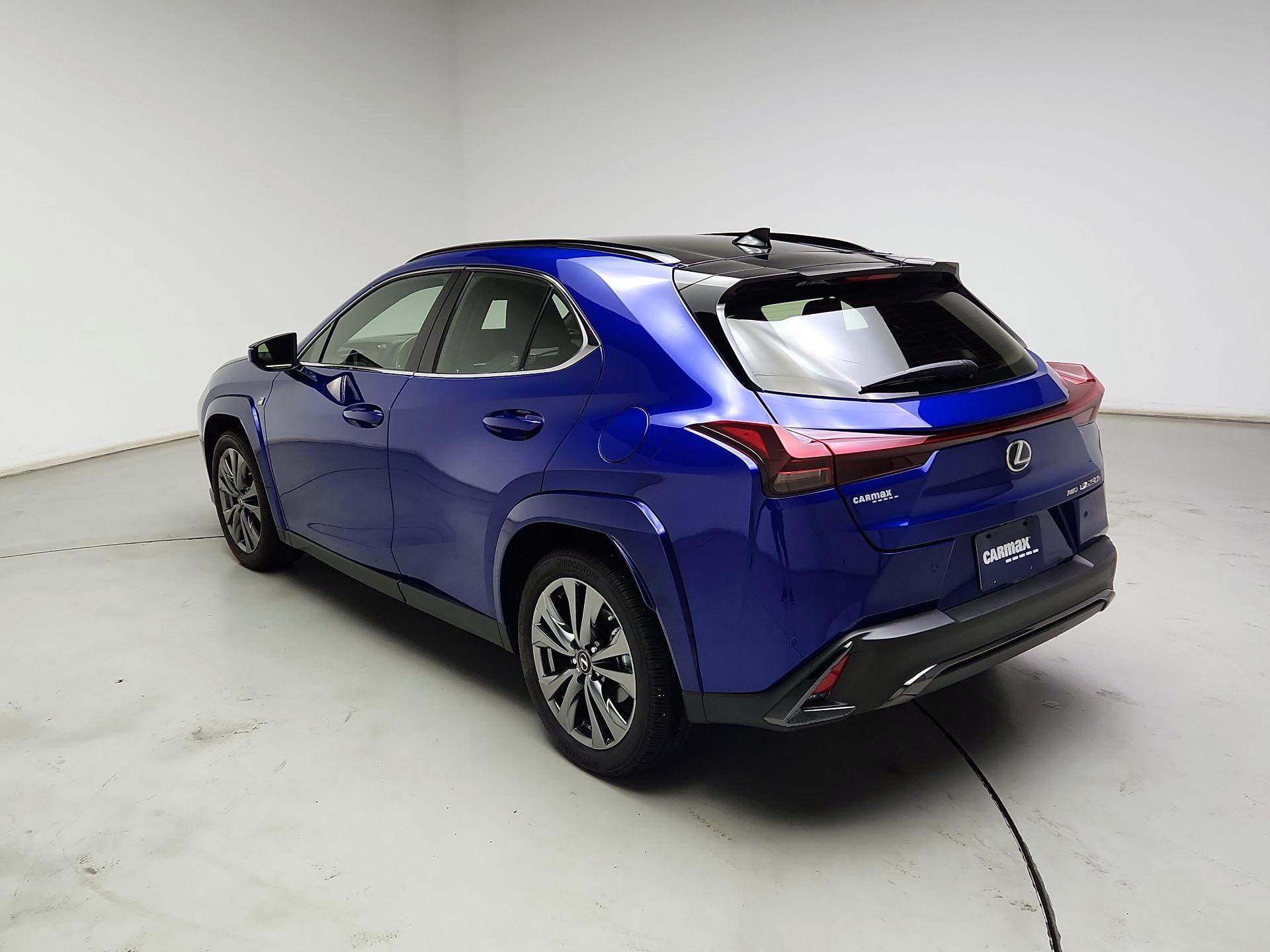 Thumbnail: 2023 Lexus UX - 7