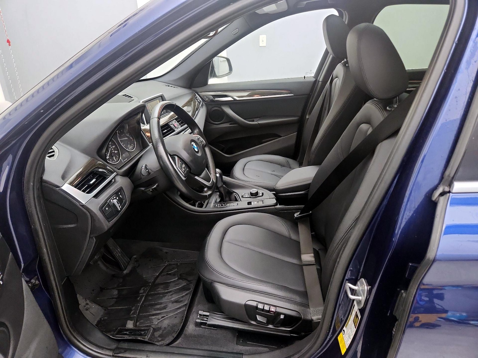 2017 BMW X1 28i - Photo 12