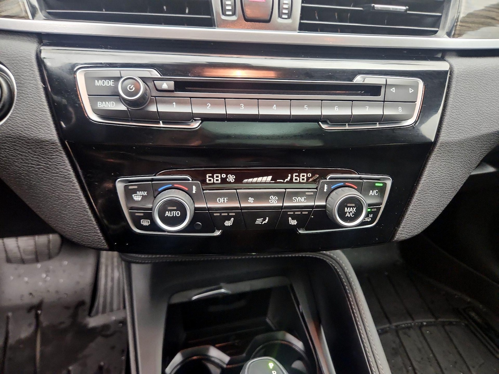 2017 BMW X1 28i - Photo 17