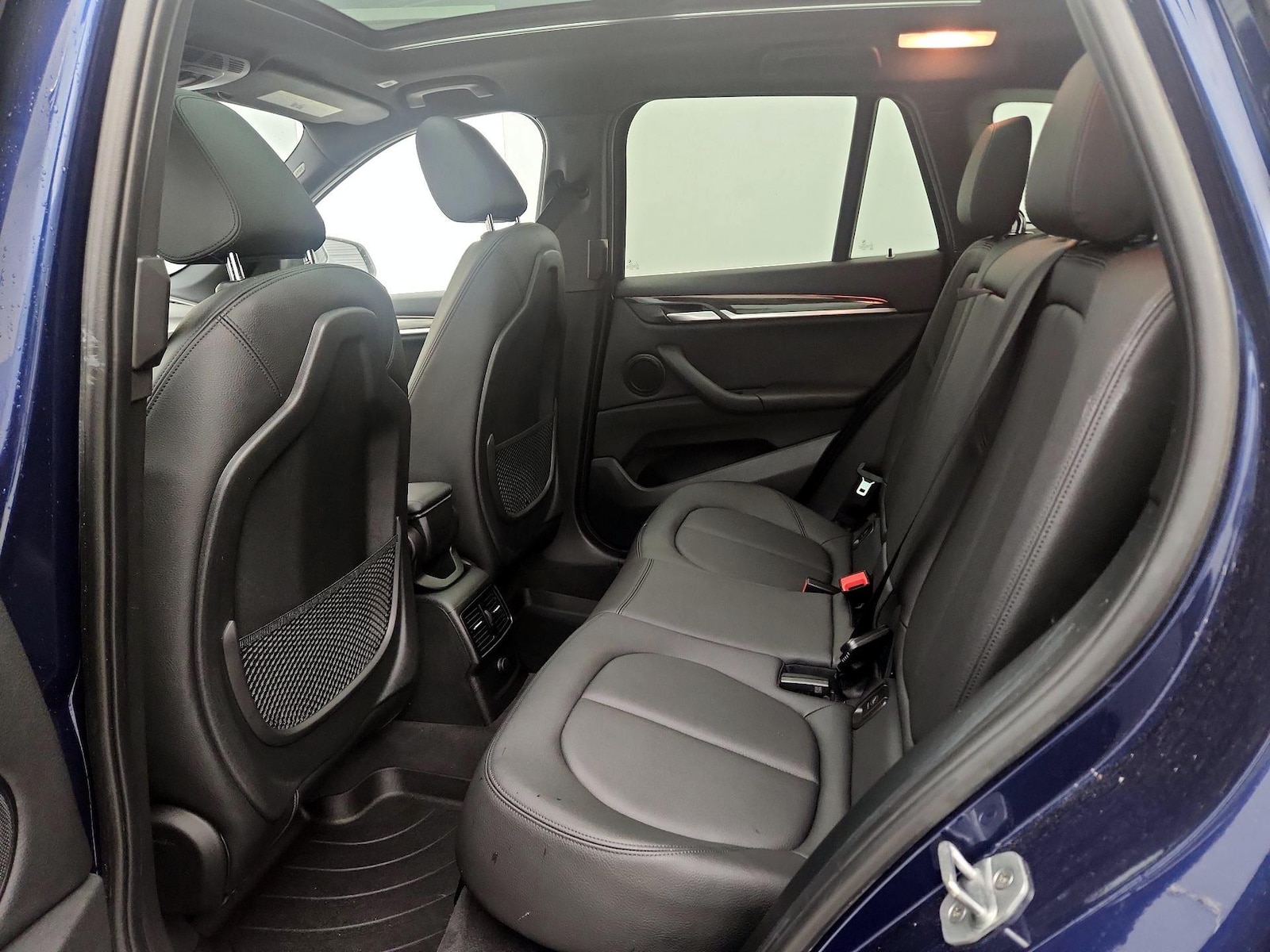 2017 BMW X1 28i - Photo 21