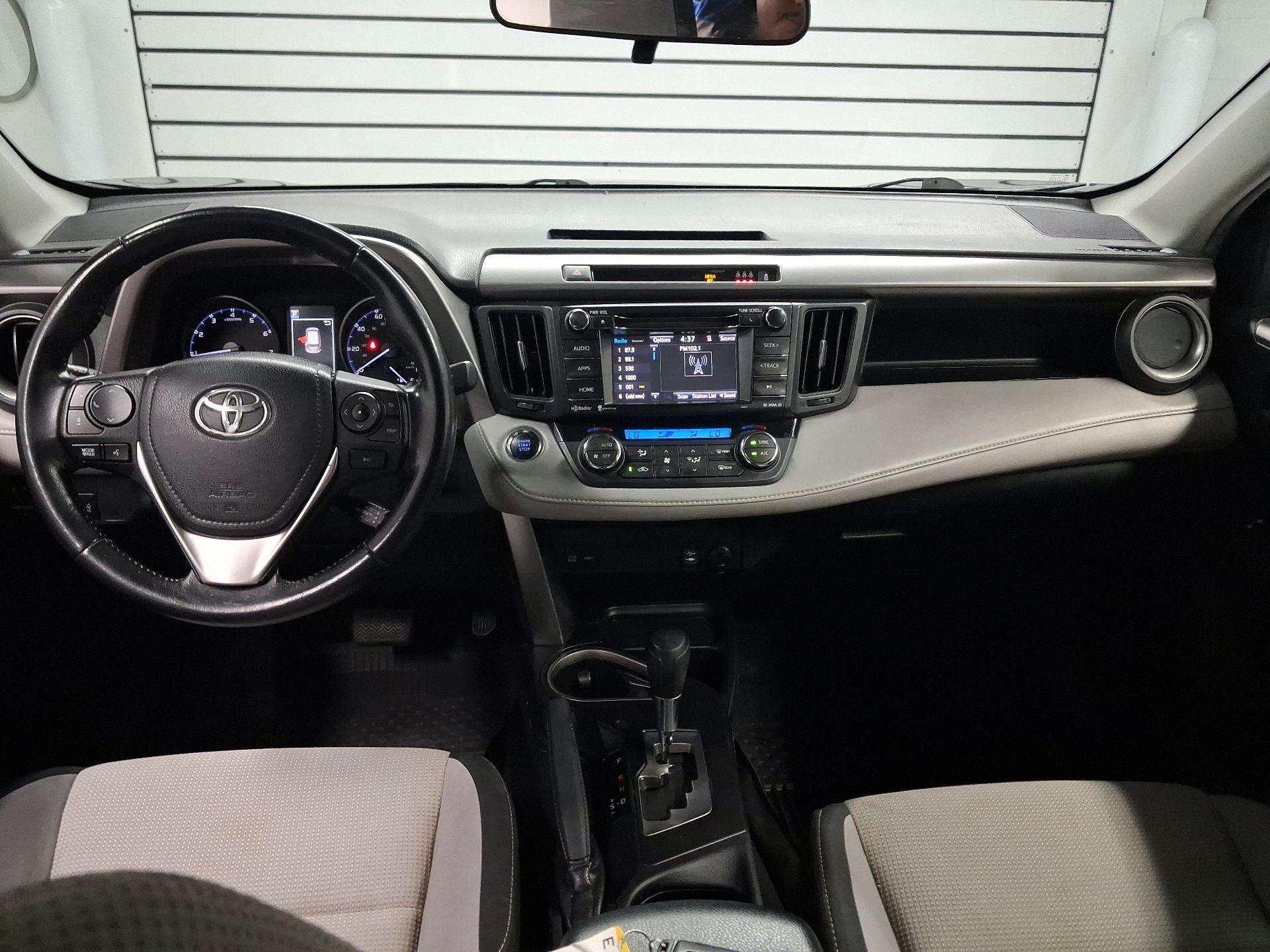 Thumbnail: 2018 Toyota RAV4 - 9