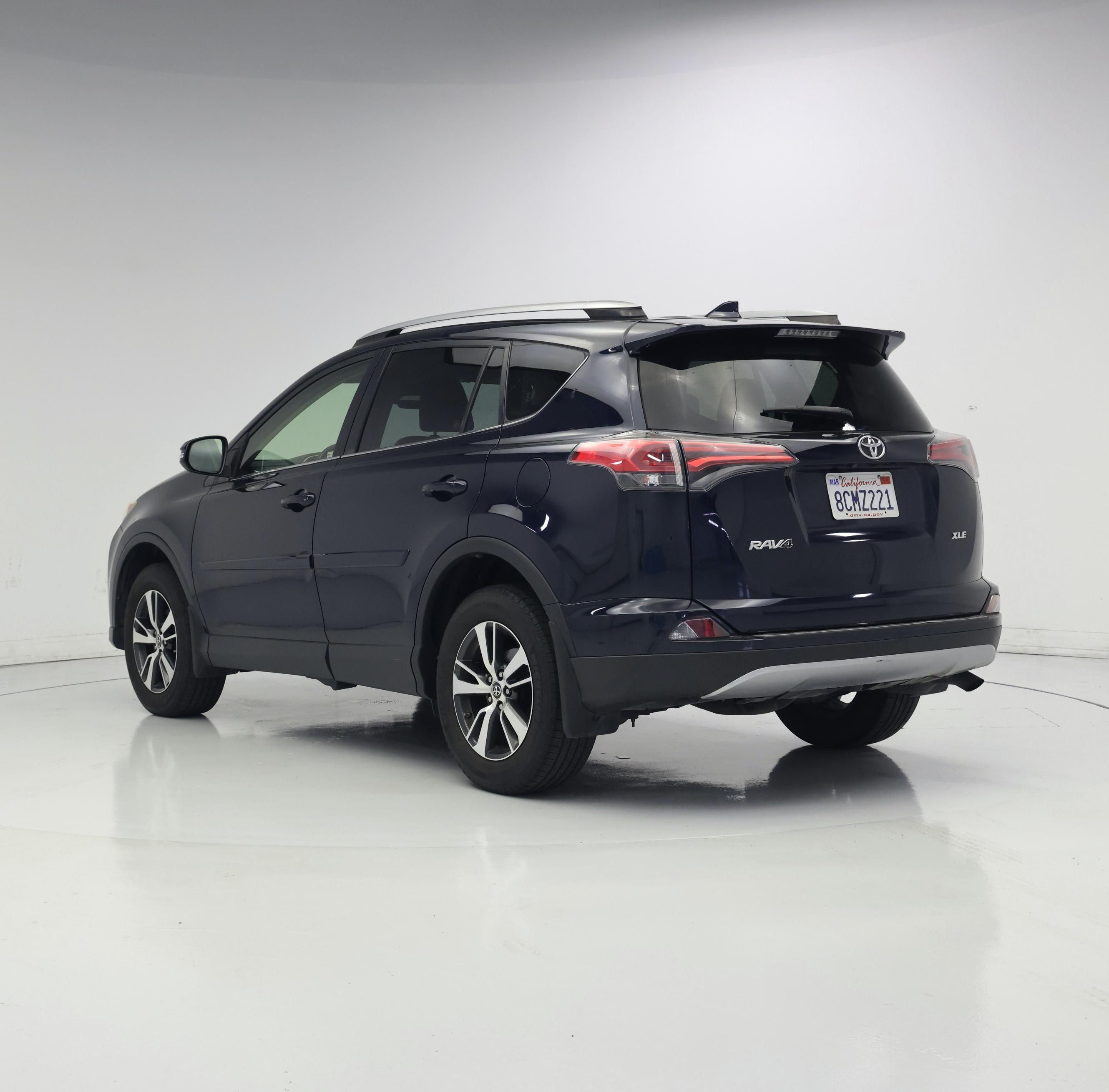 Thumbnail: 2018 Toyota RAV4 - 2